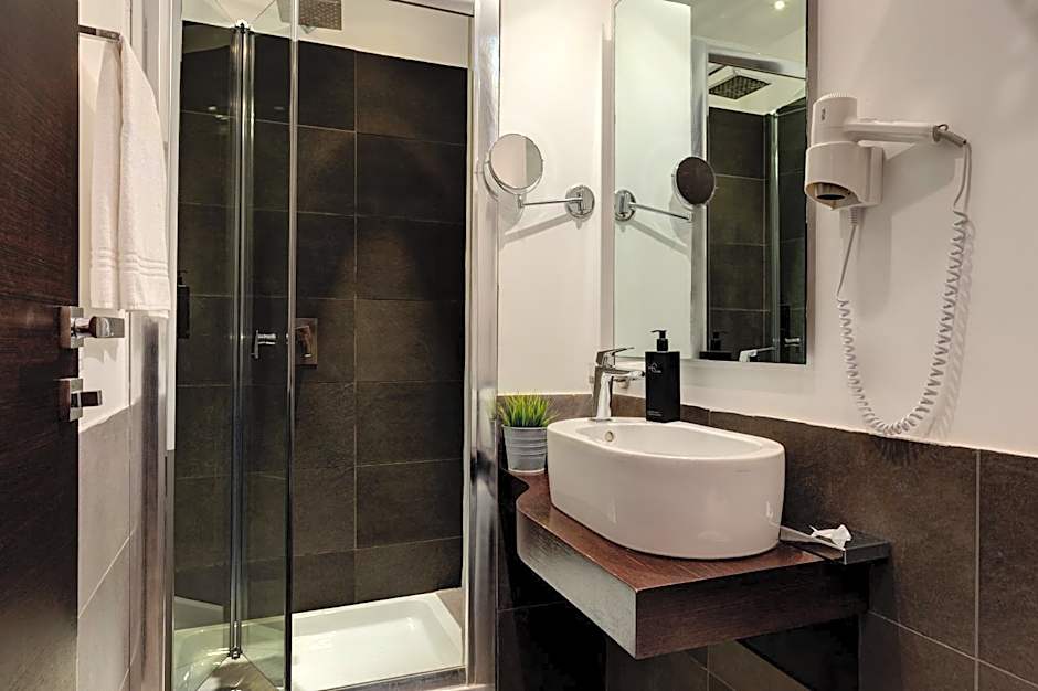 Double or Twin Standard