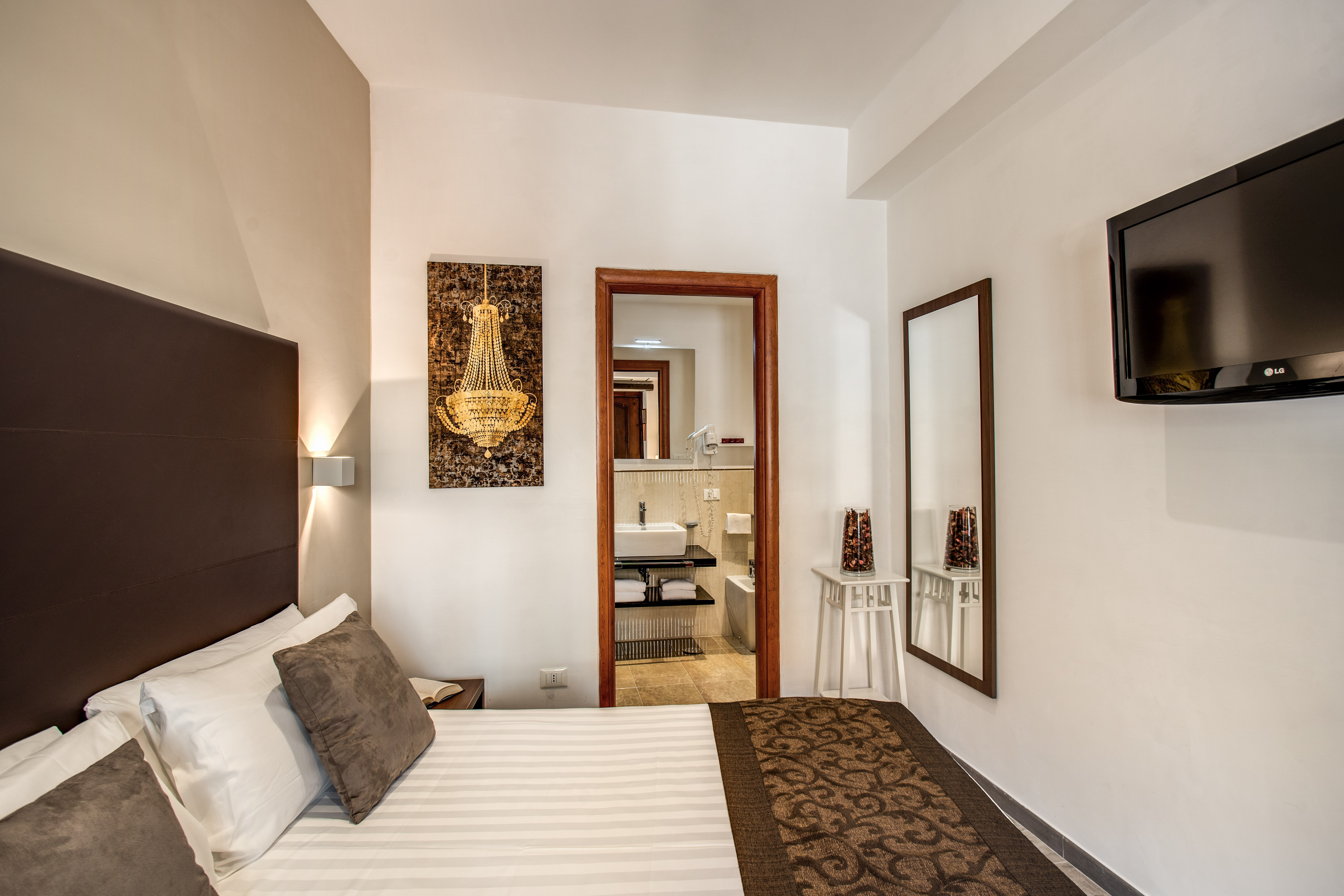 Double or Twin Deluxe