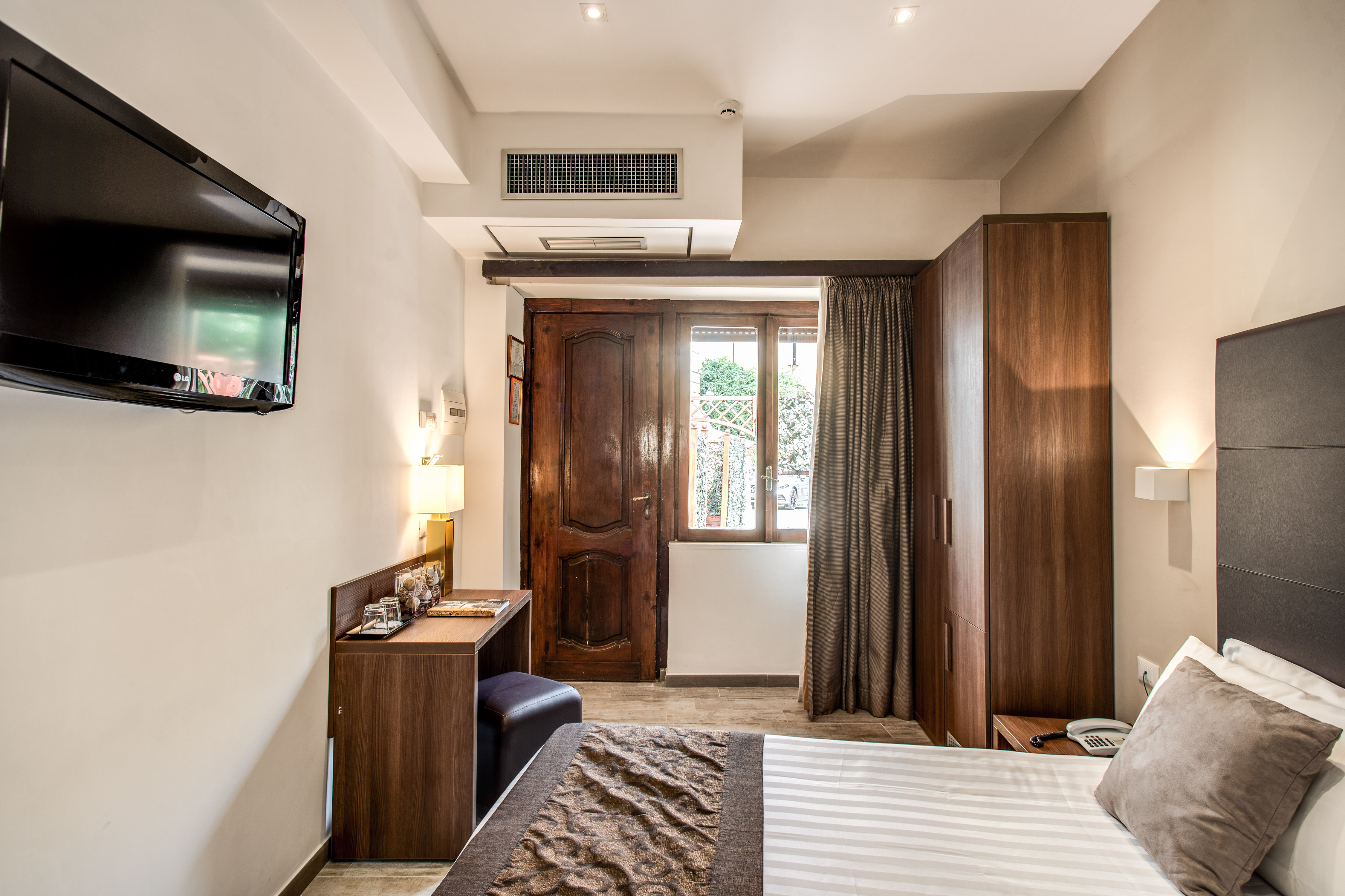 Double or Twin Deluxe