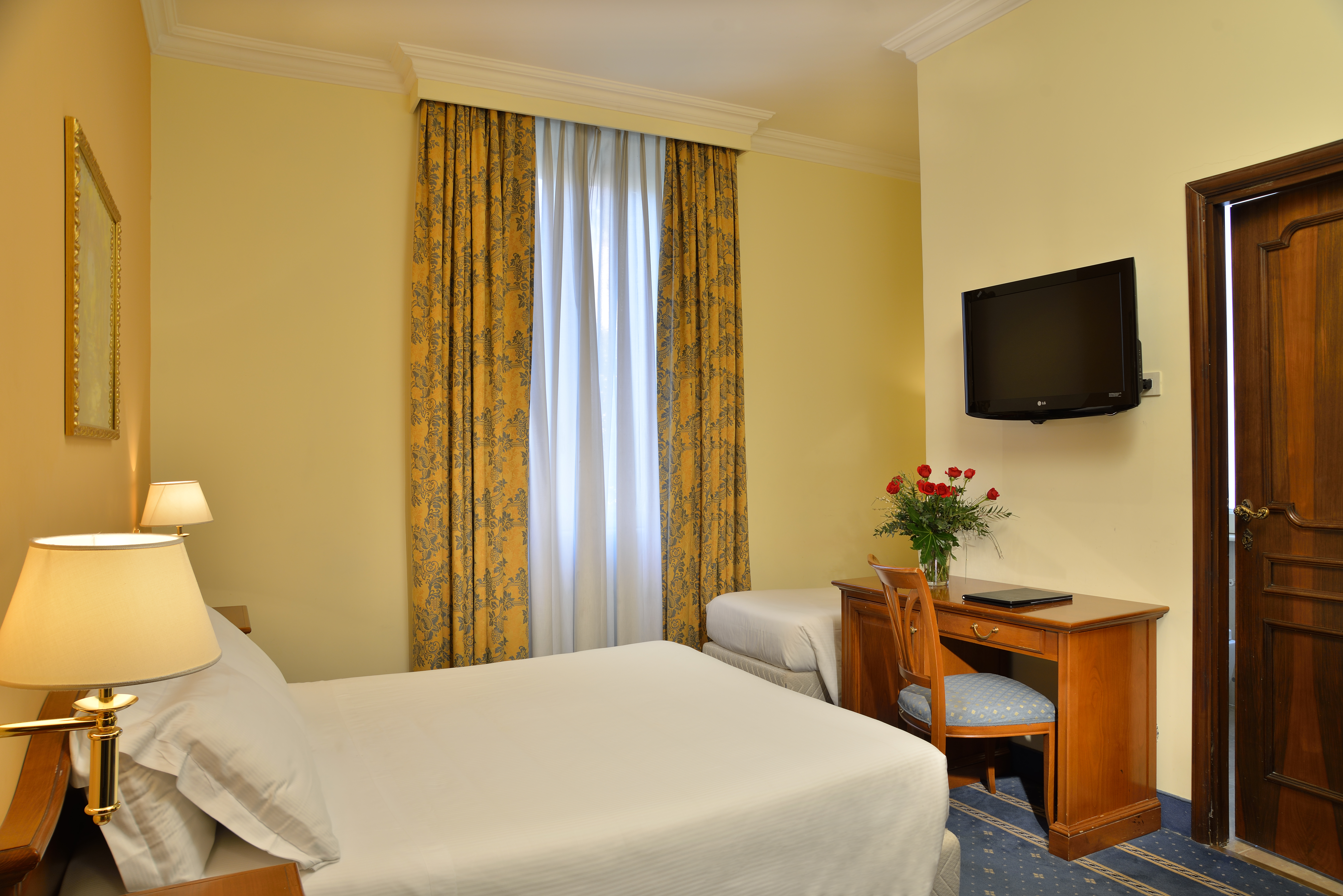 Double or Twin Standard