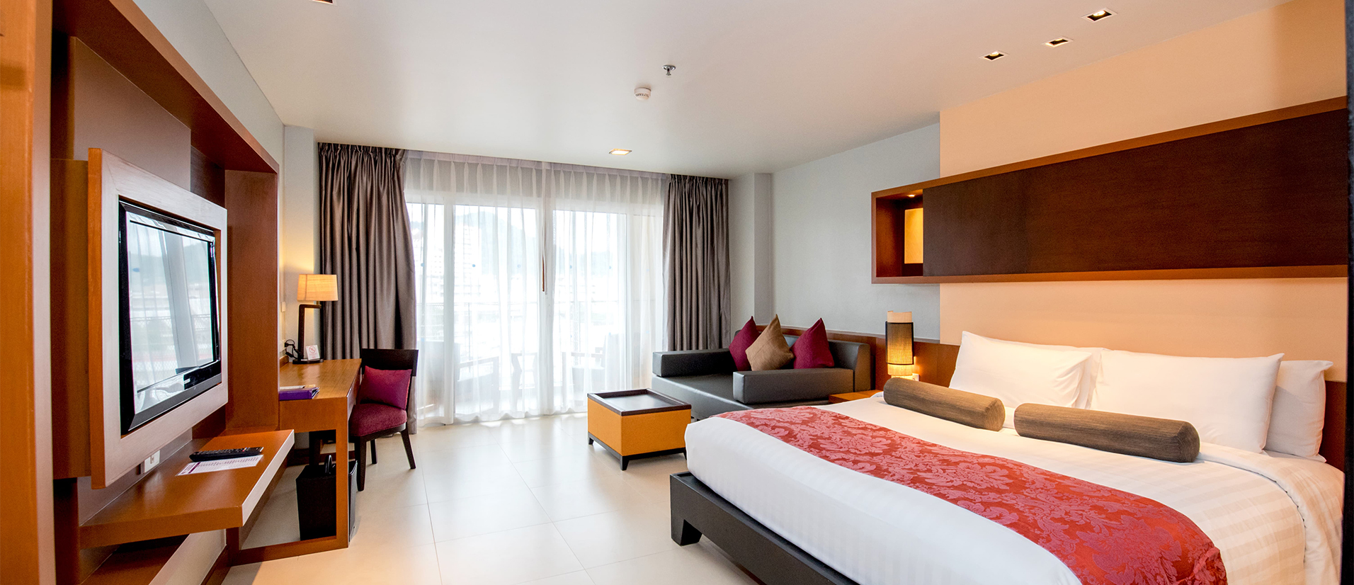 Double Deluxe King Bed