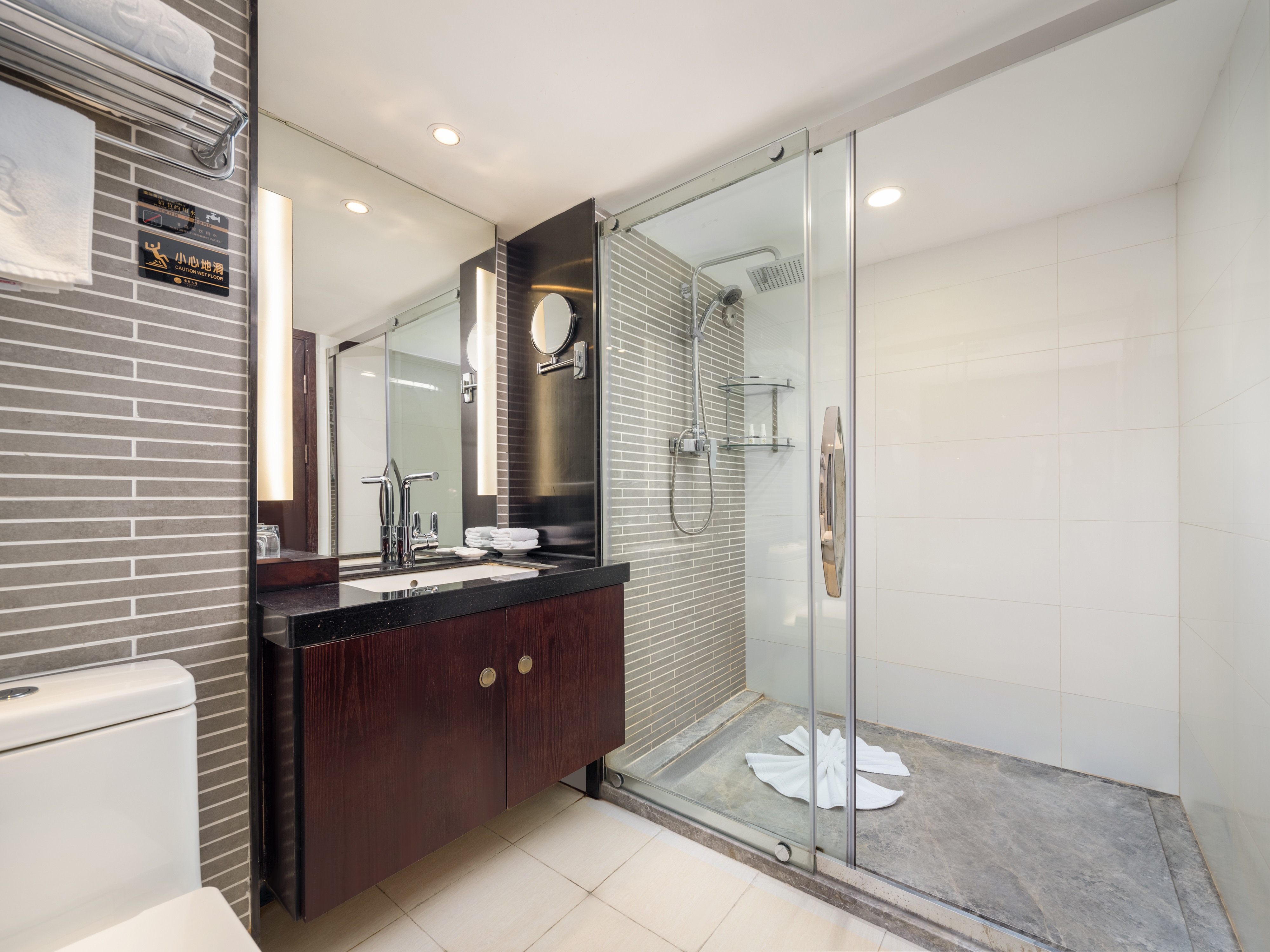 Twin Superior City View