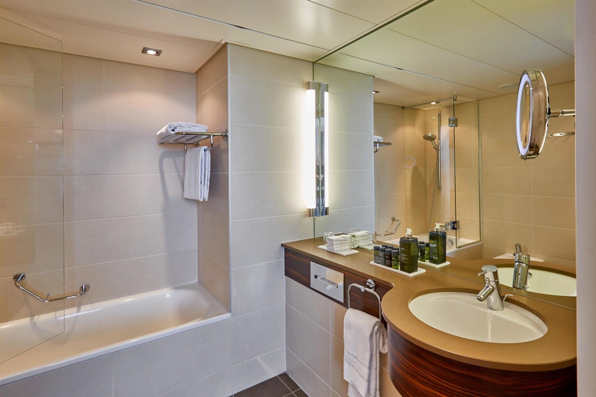 Family Room King Size Bed