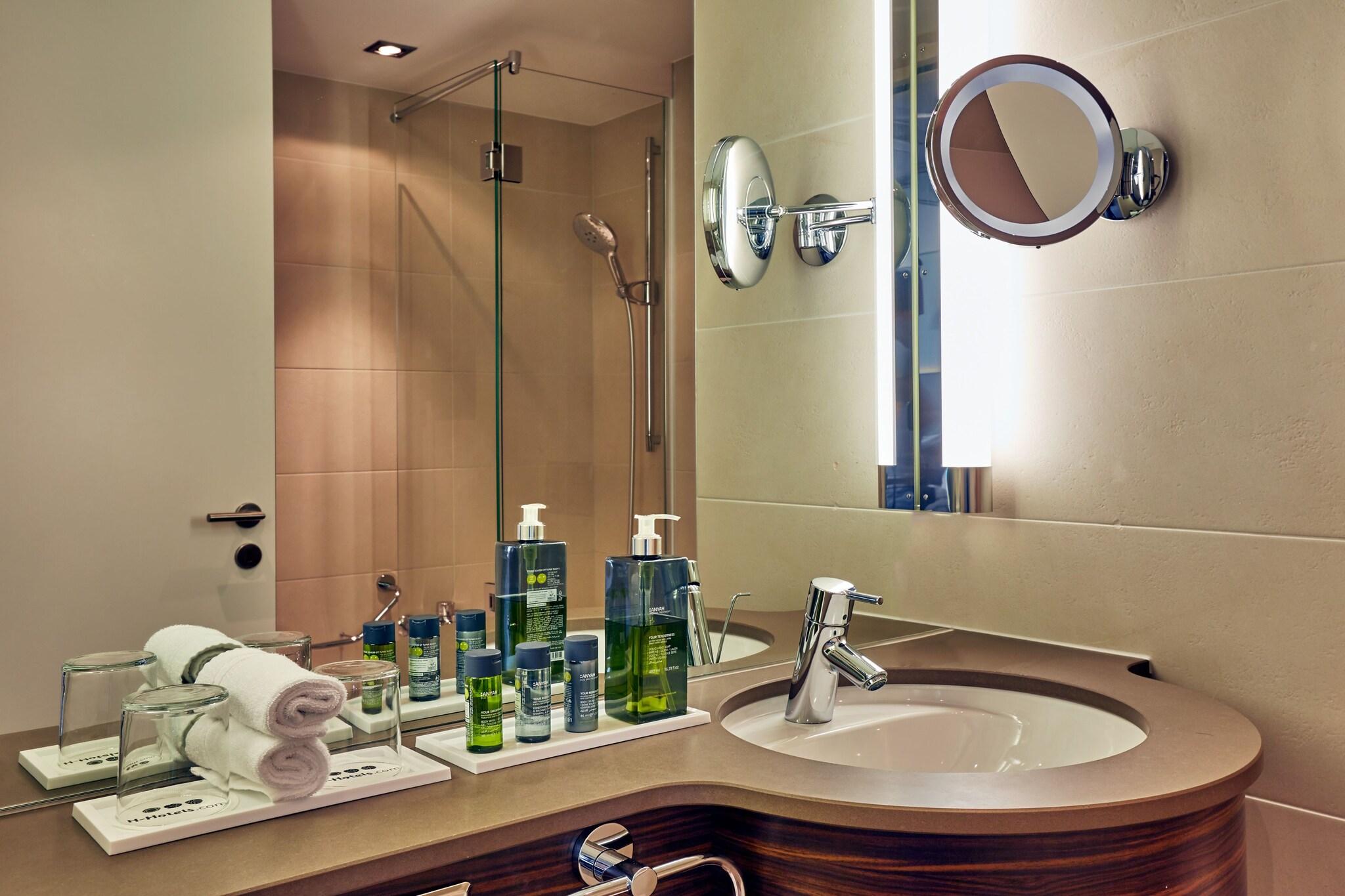 Double Single Business