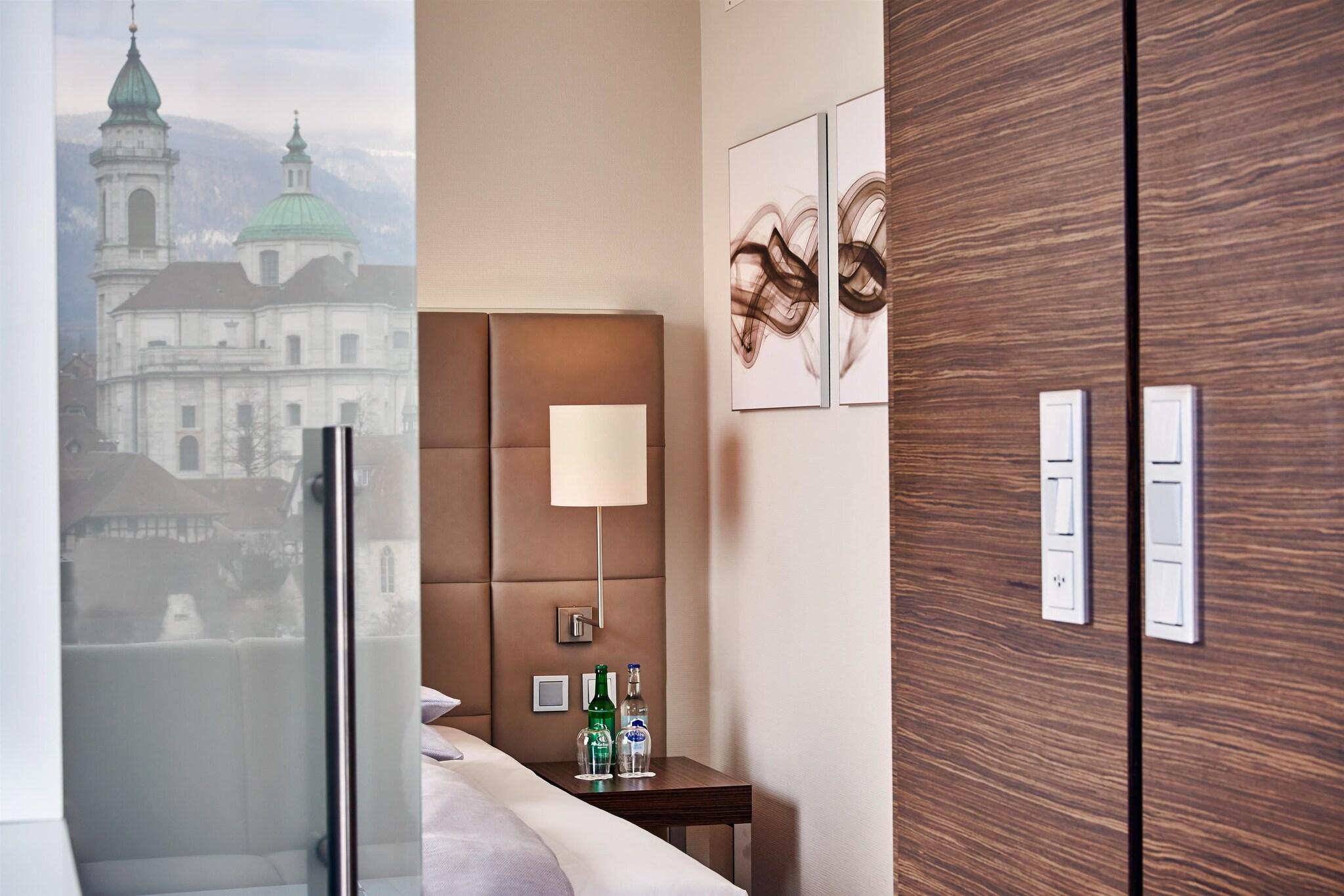 Double Single Business