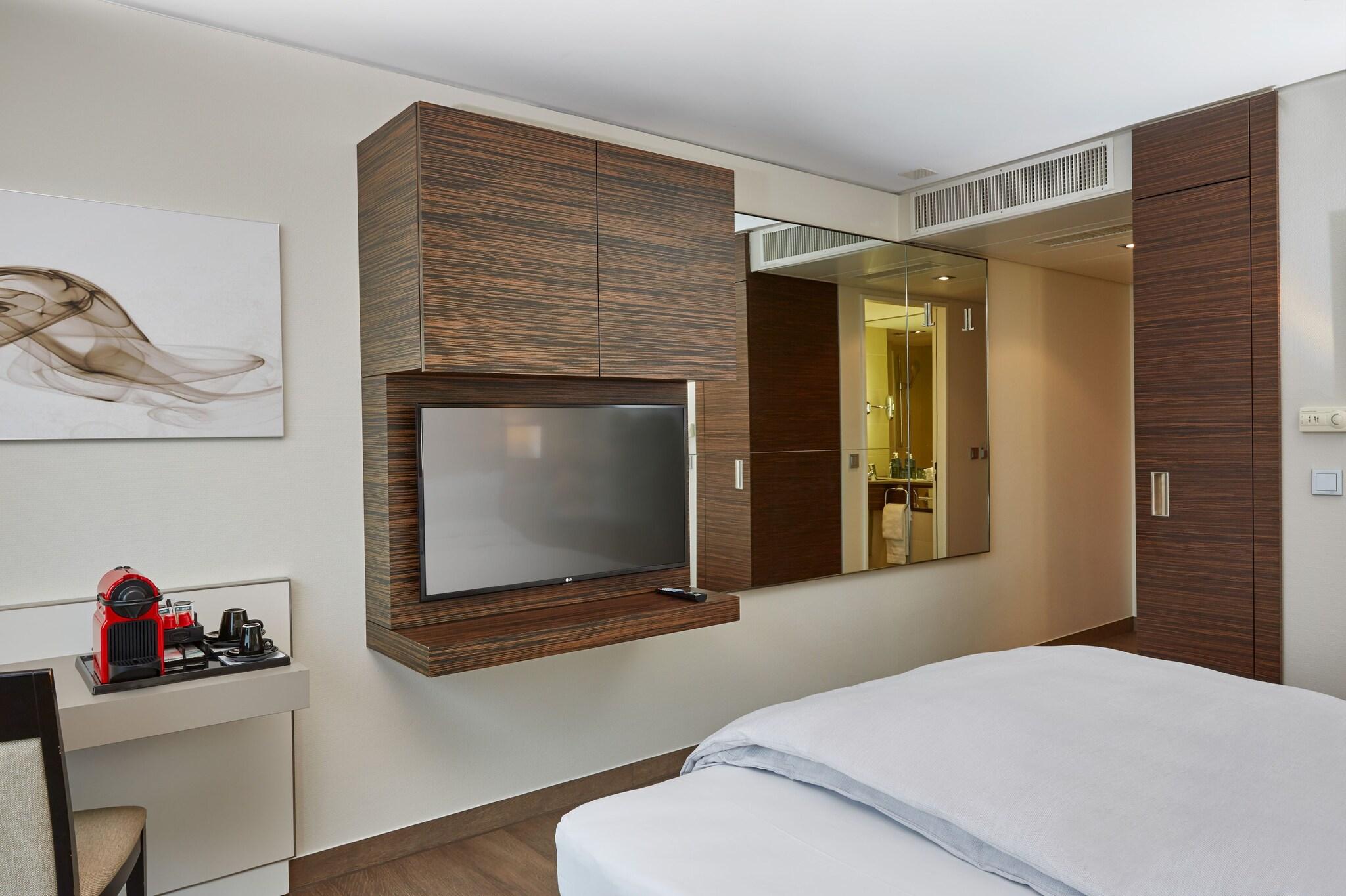 Double Single Business King Bed