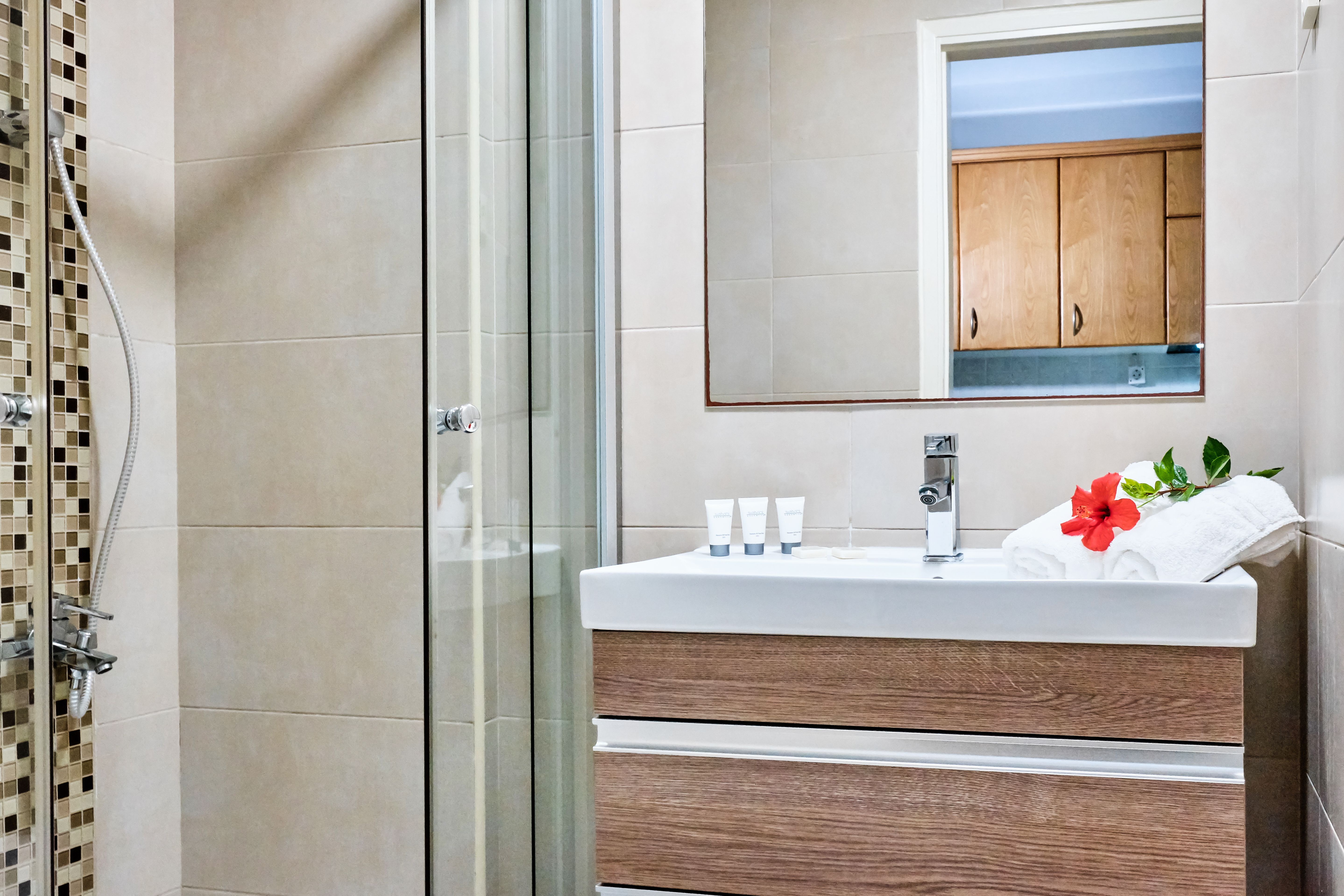 Studio Superior Capacity 3