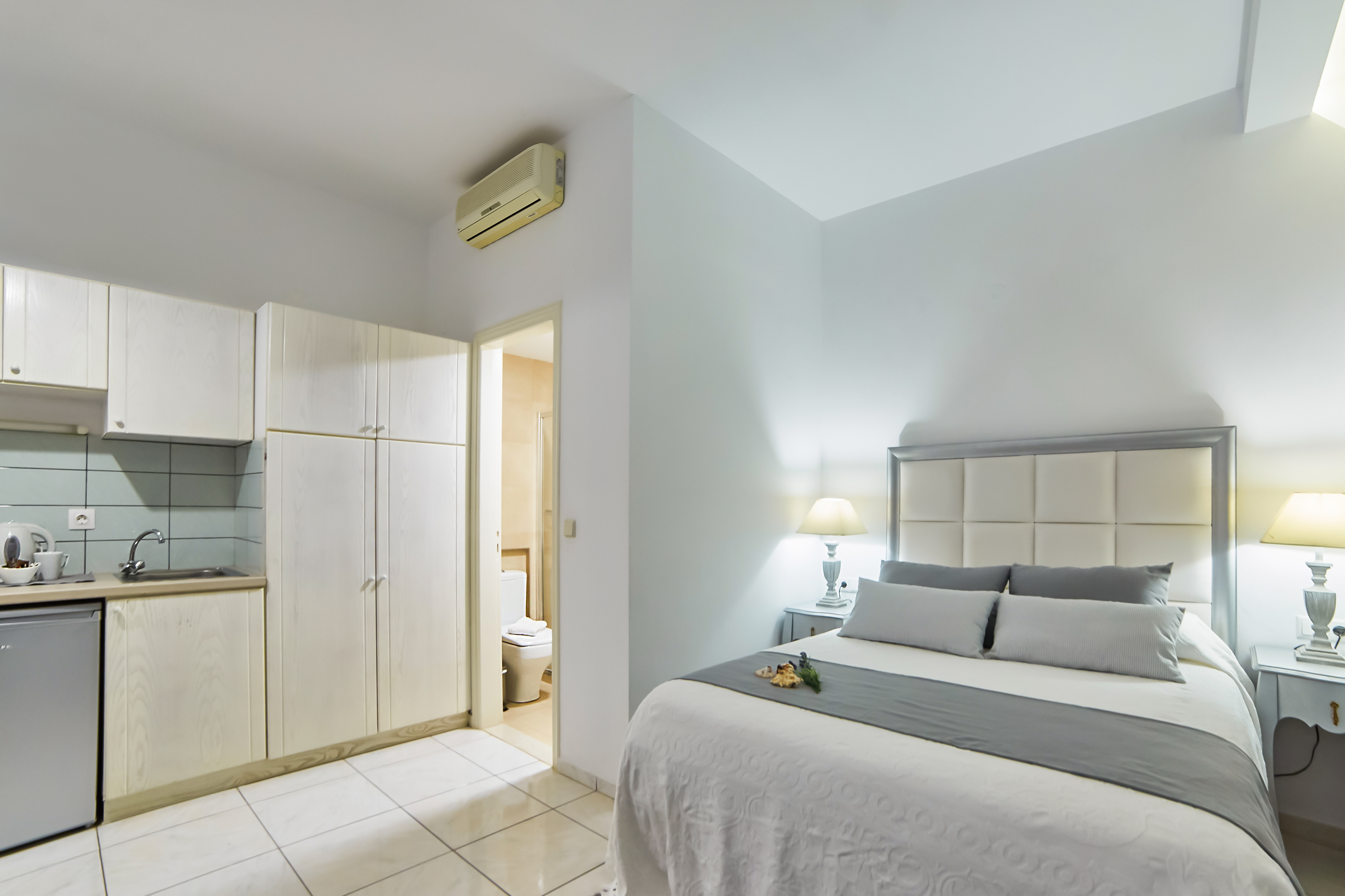 Studio Superior Capacity 3