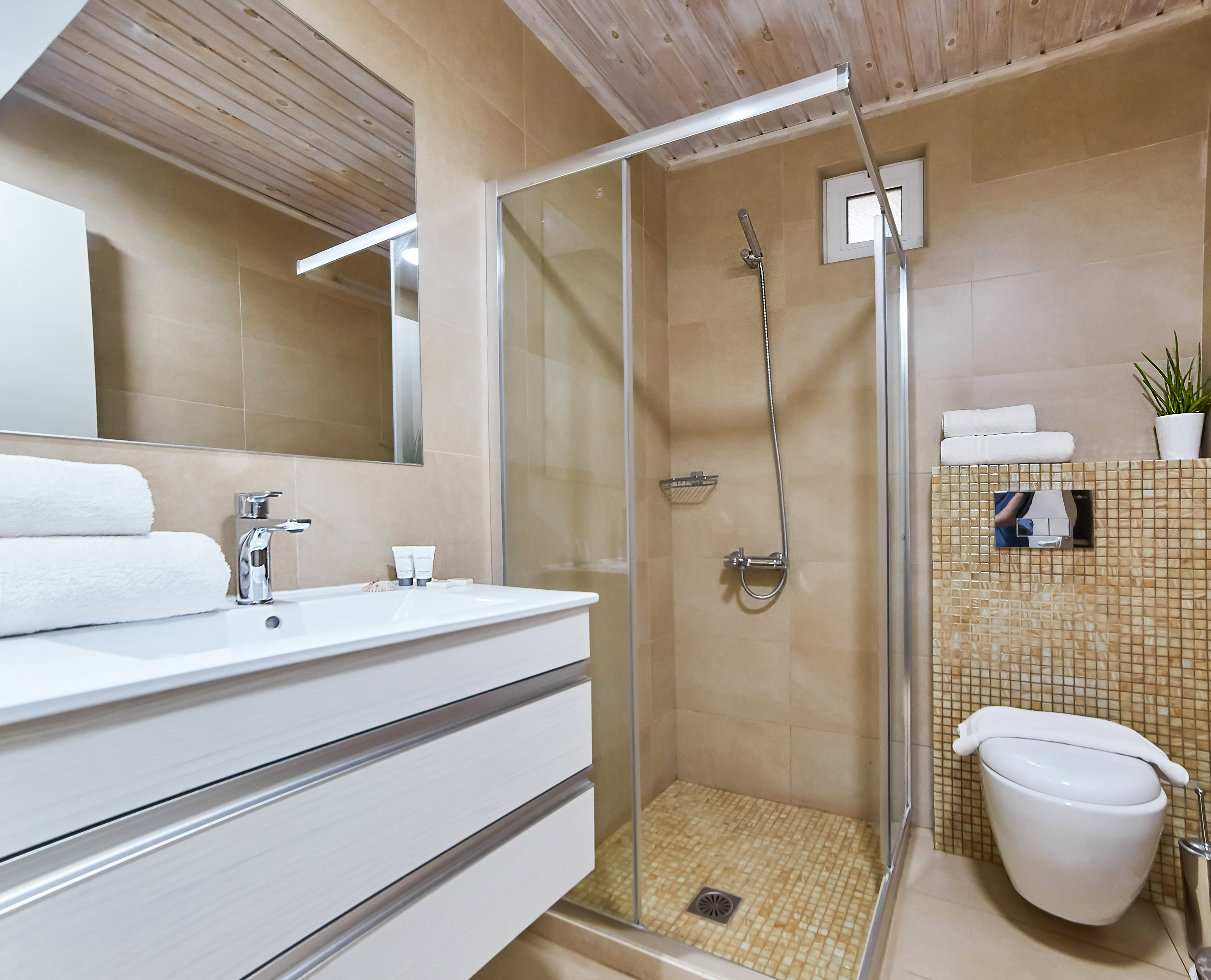 Studio Superior Capacity 3