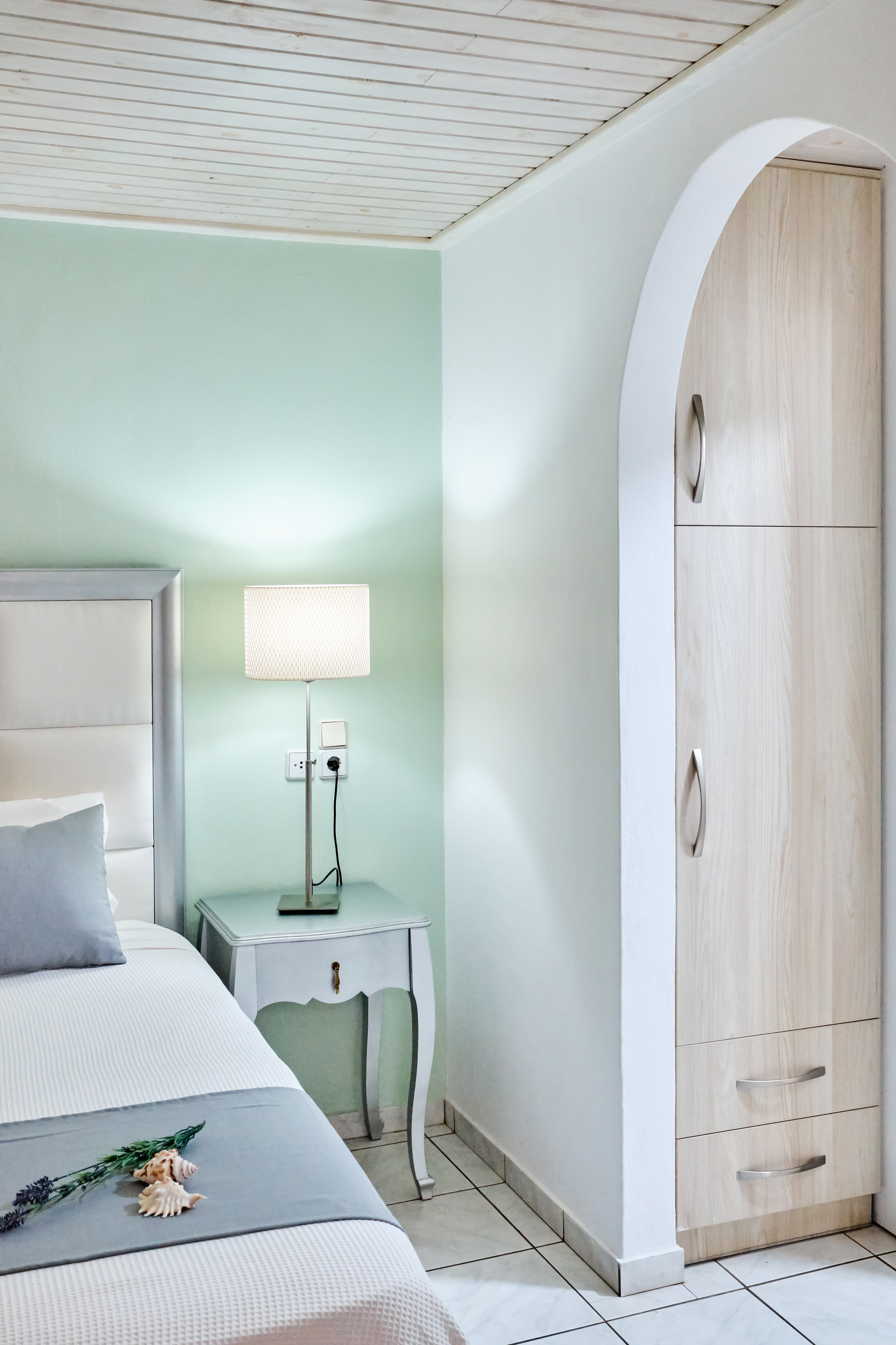 Studio Superior Capacity 3