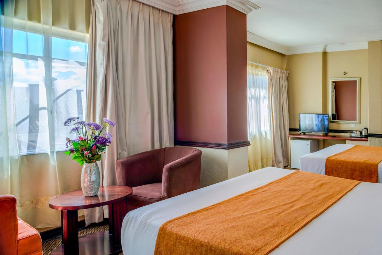 Double or Twin Standard