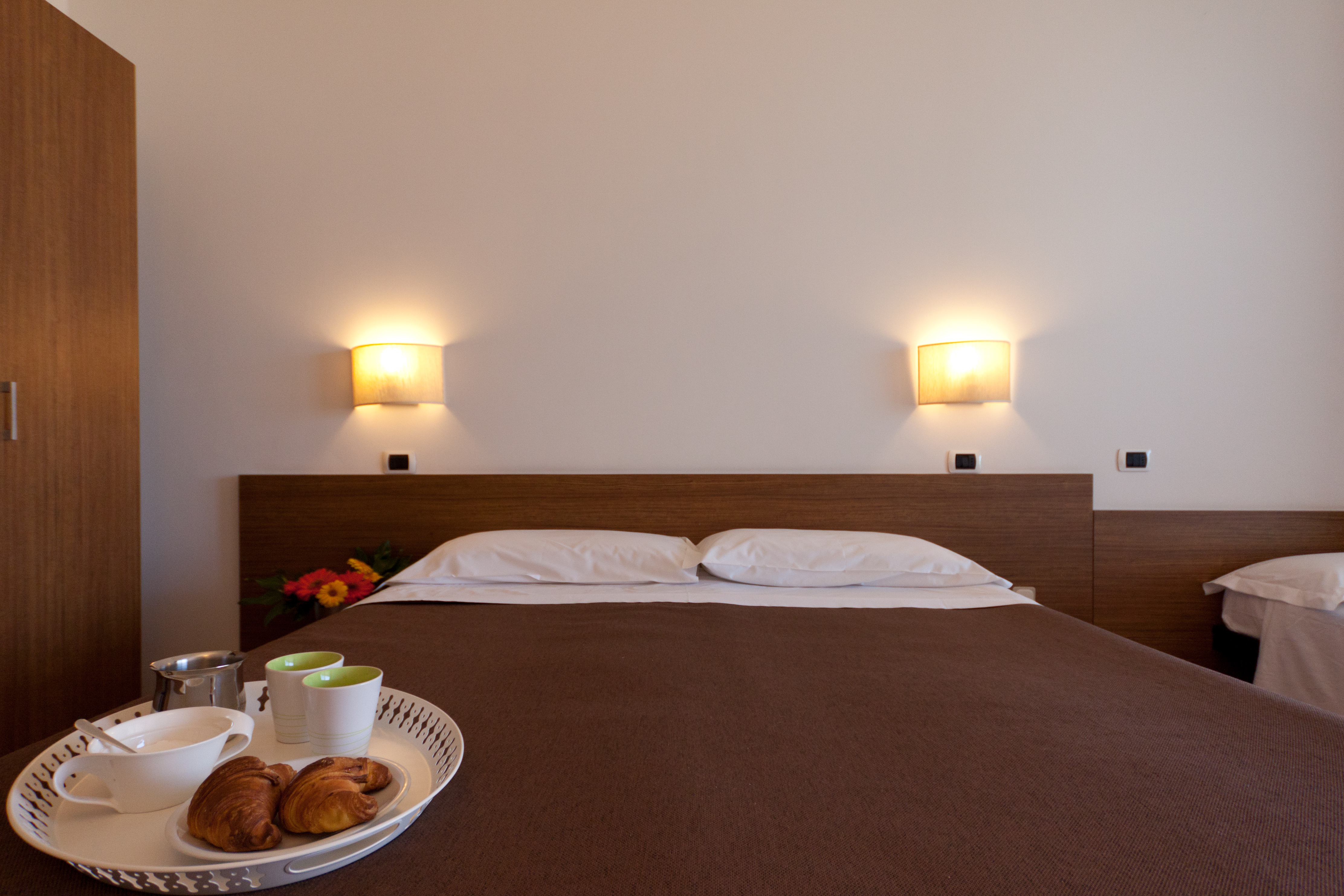 Double or Twin Standard