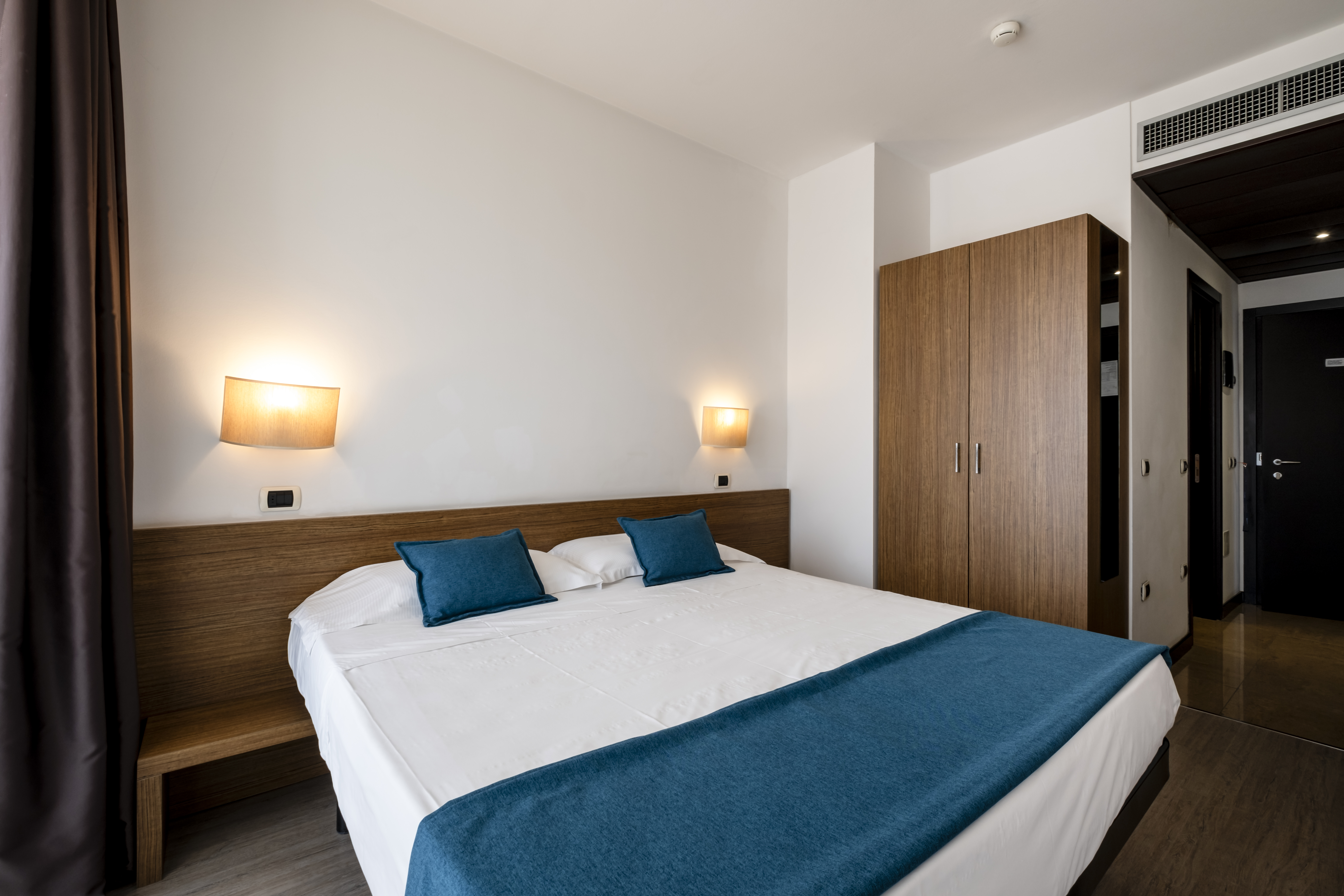 Double Single with Balcony