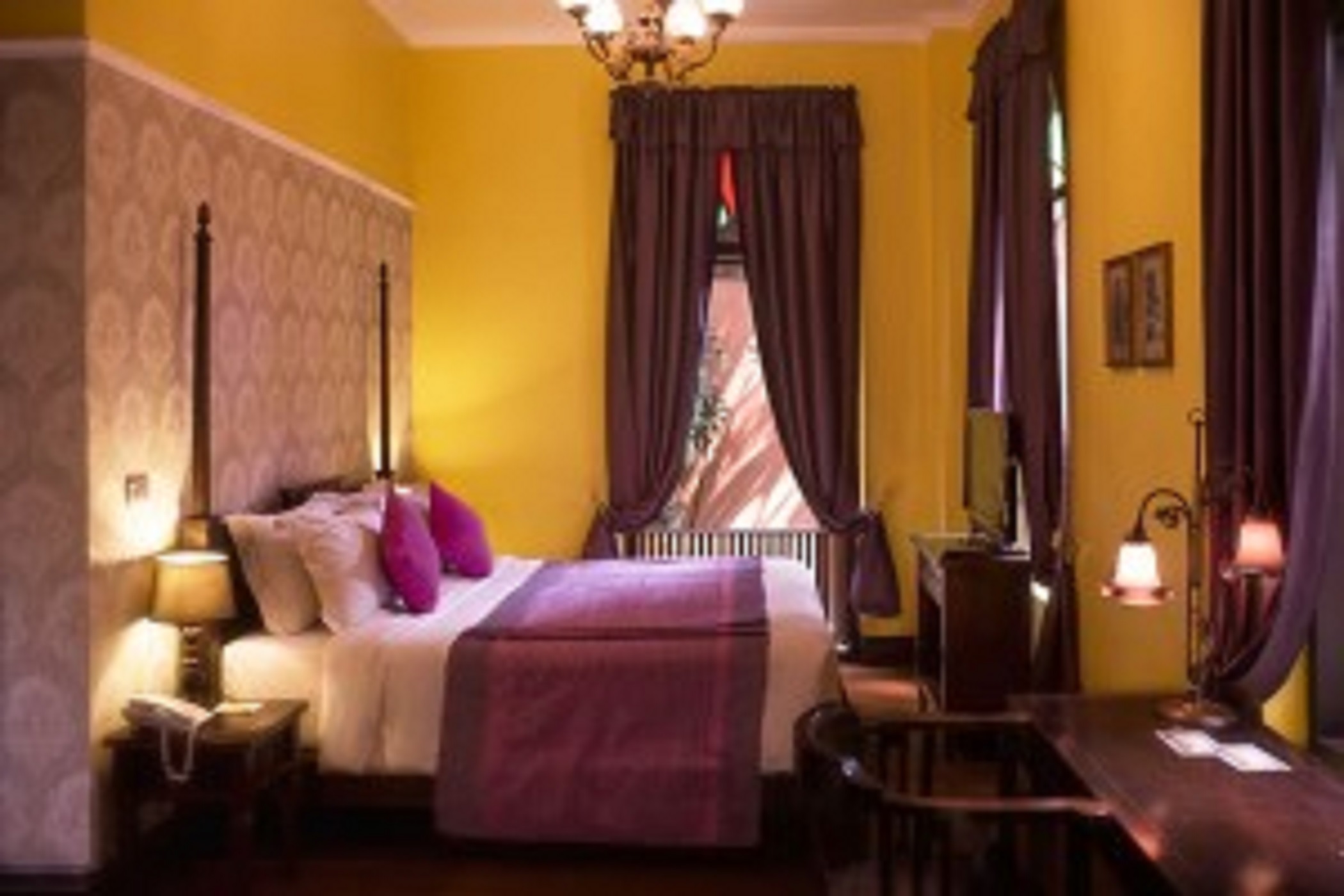 Junior Suite King Size Bed