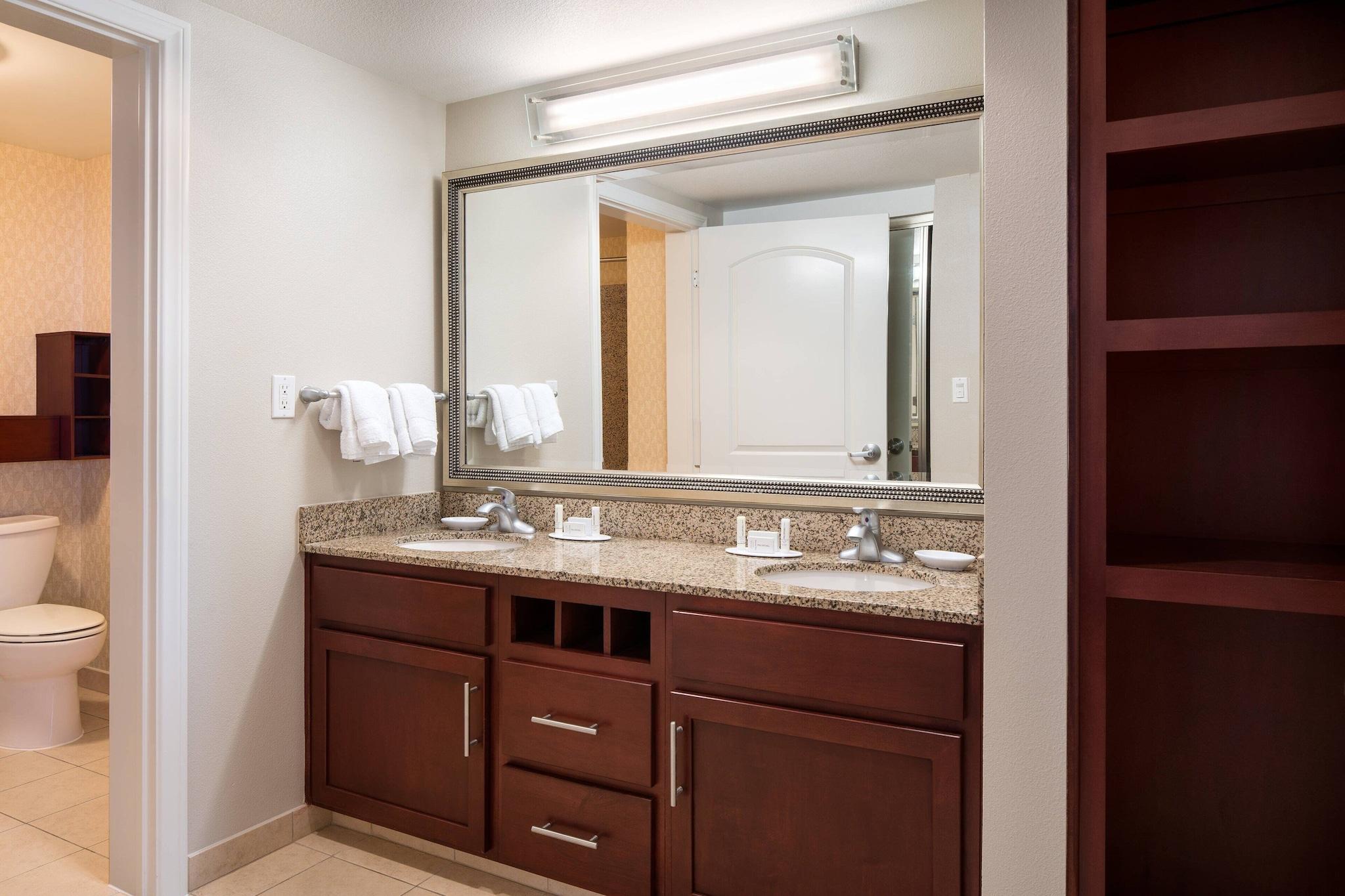 Suite King Bed One Bedroom 