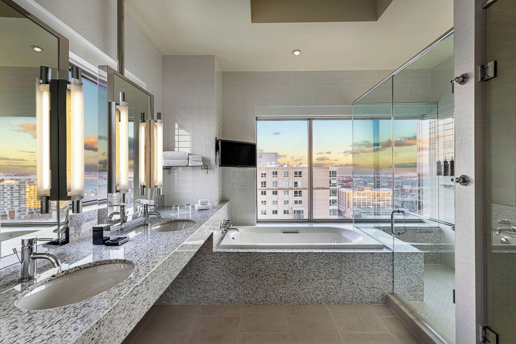 Suite Presidential with Views