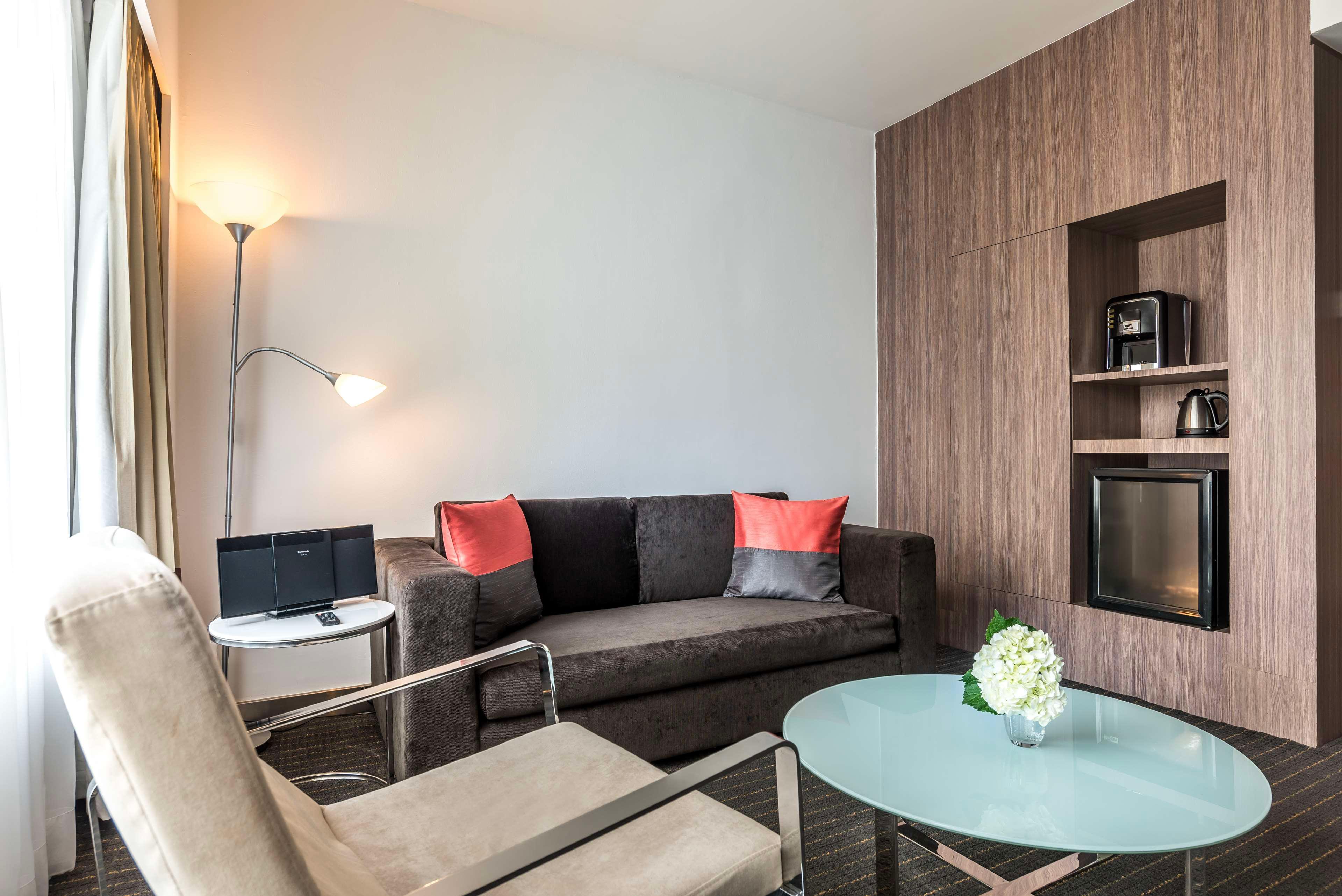 Suite Deluxe King Bed