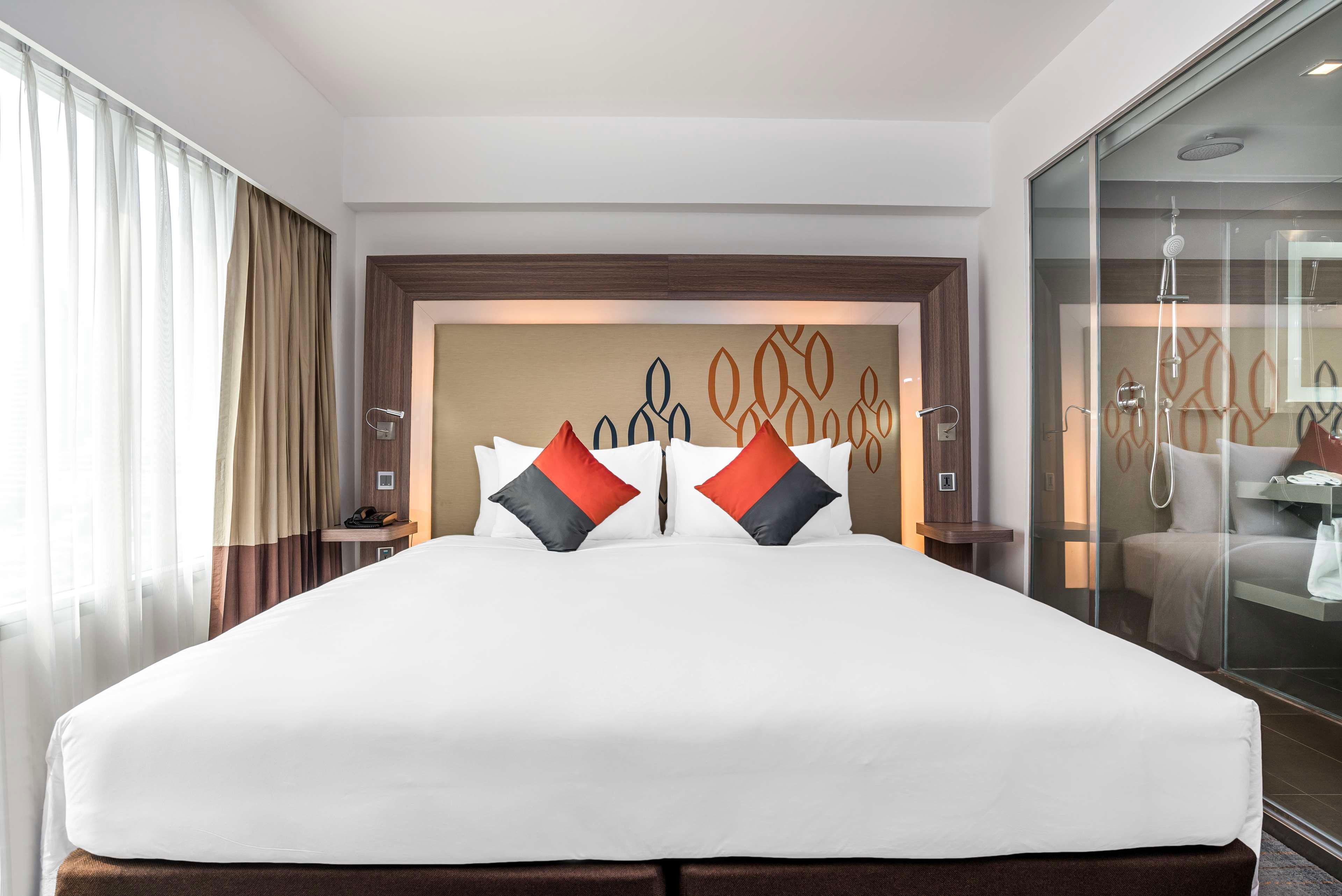 Double Deluxe King Bed