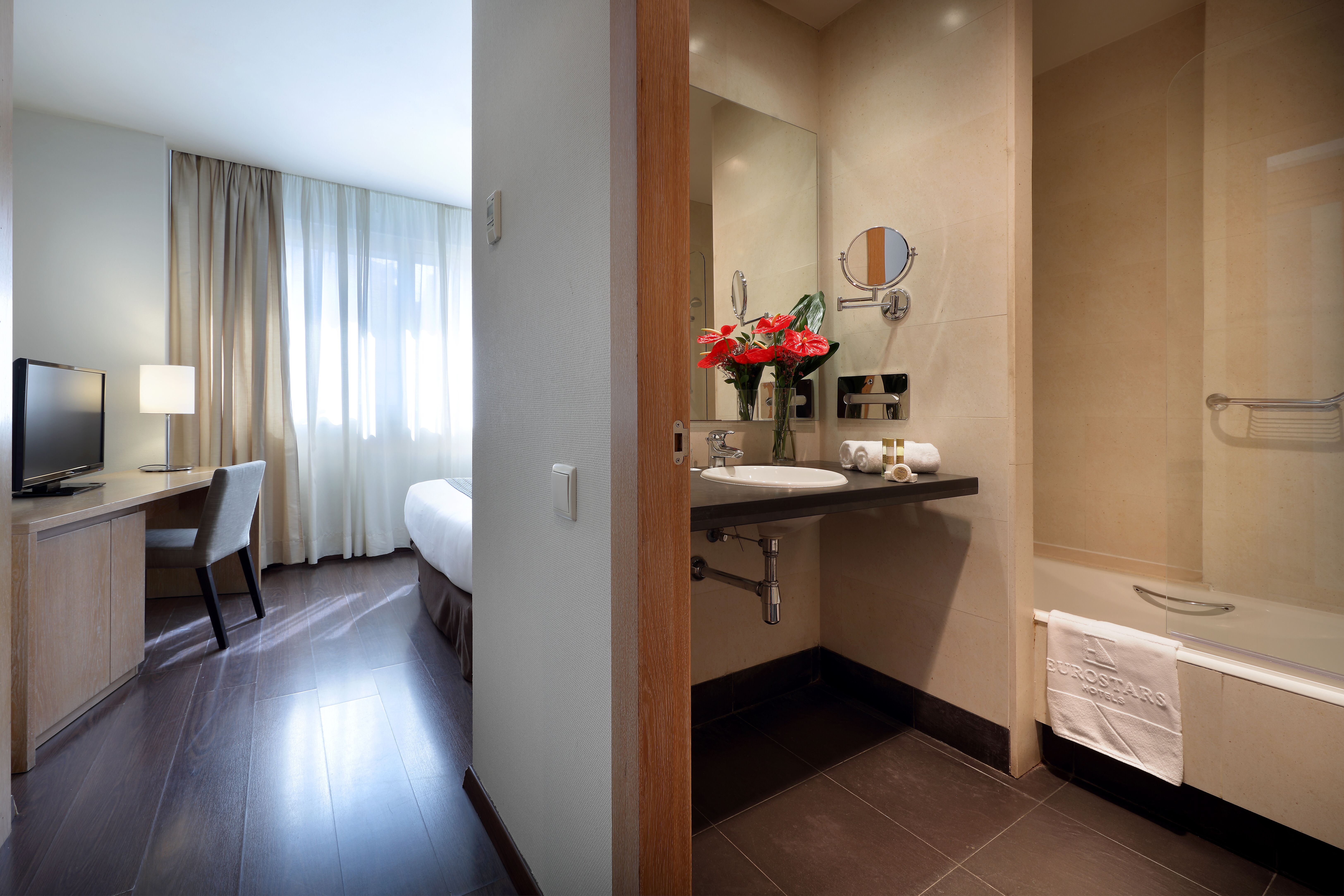 Double or Twin Standard