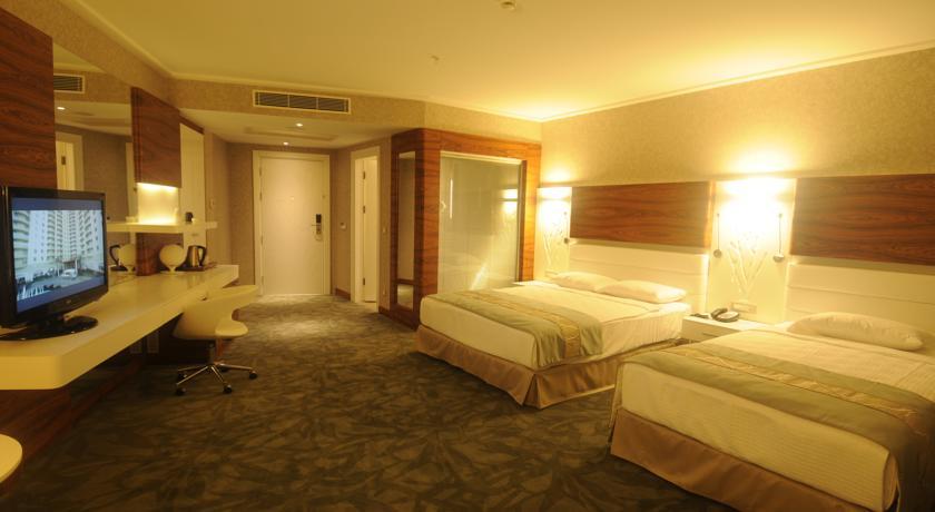 Family Room Connecting Room