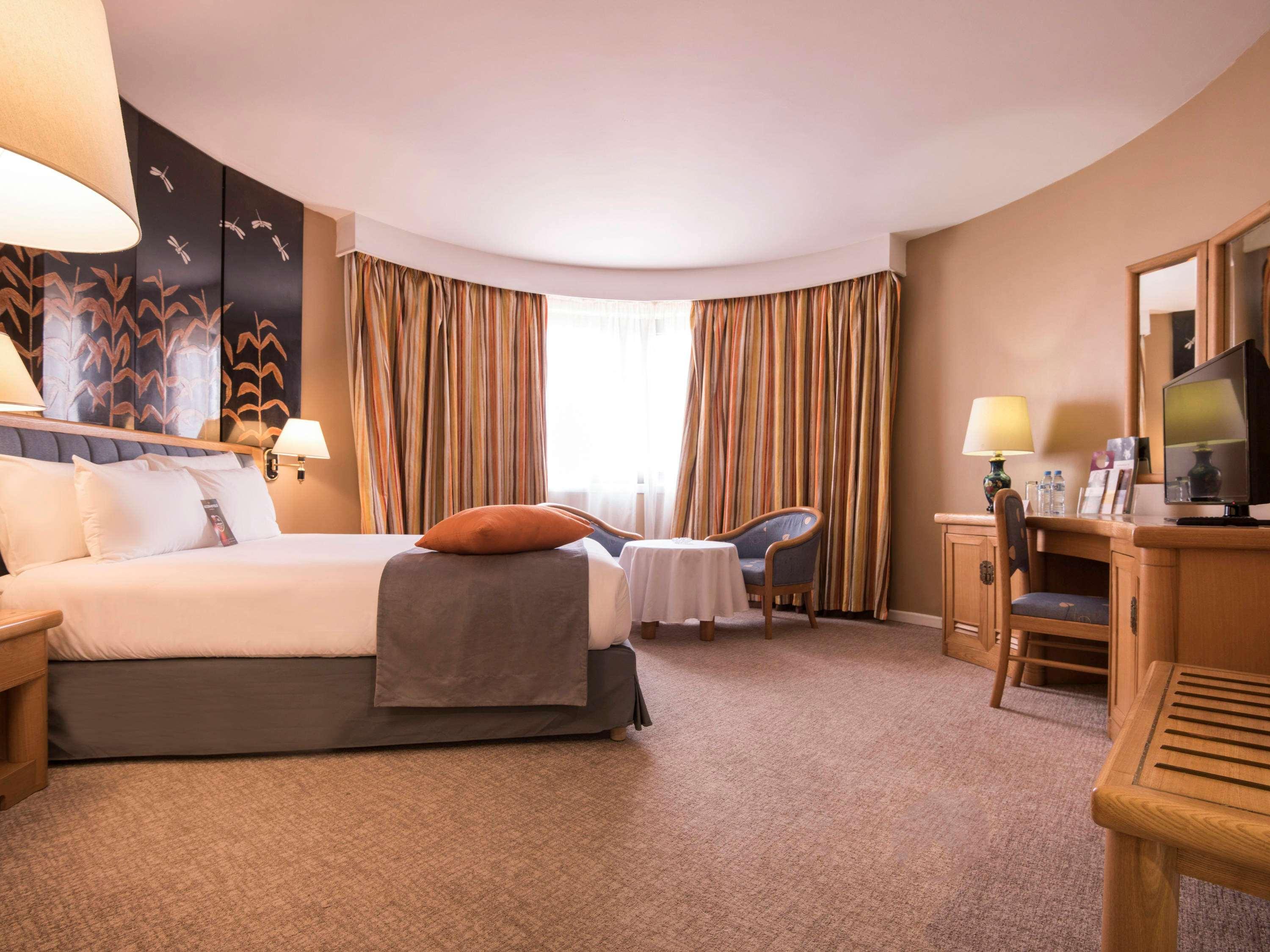 Double Queen Size Bed