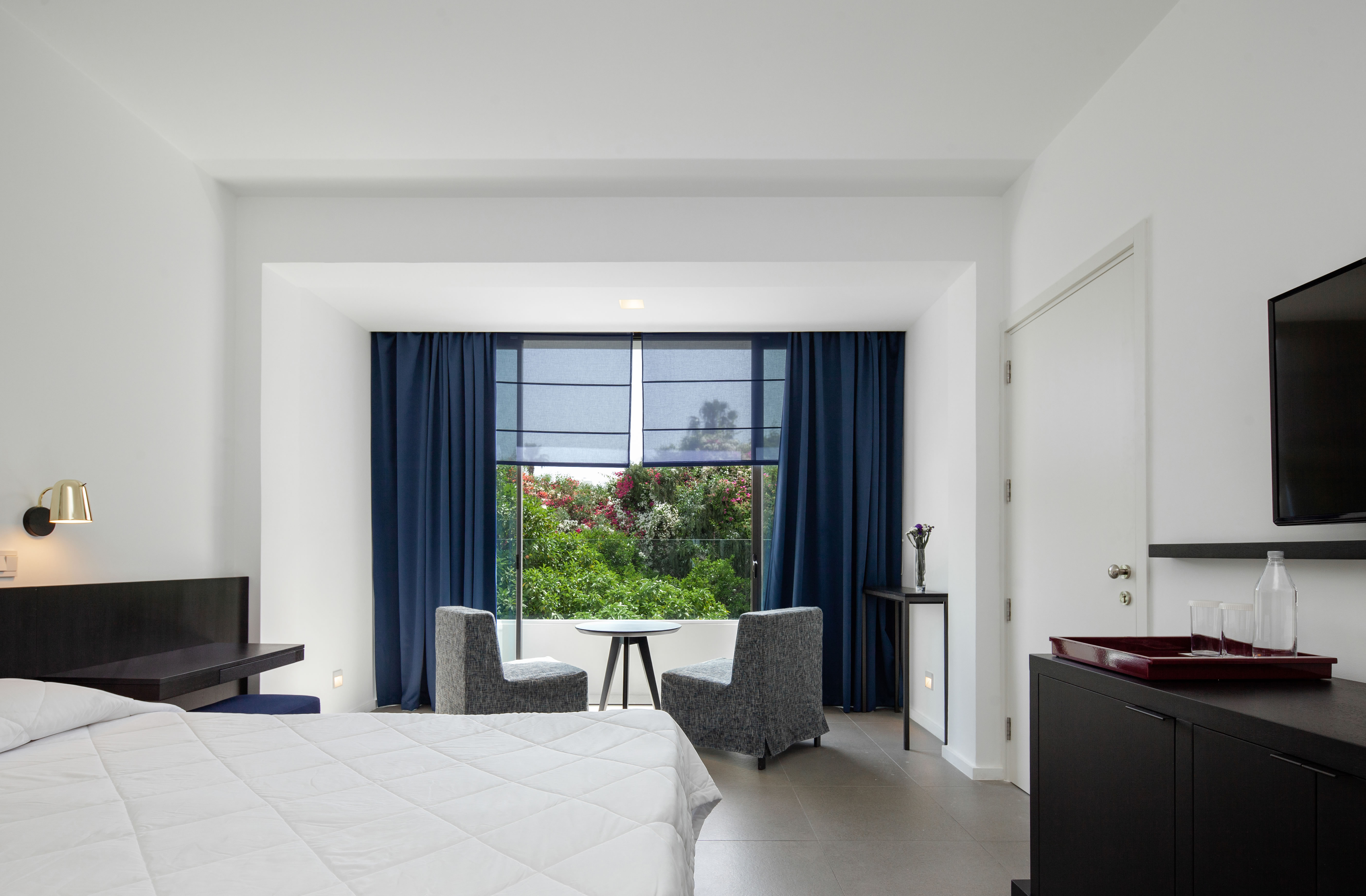 Double or Twin Standard