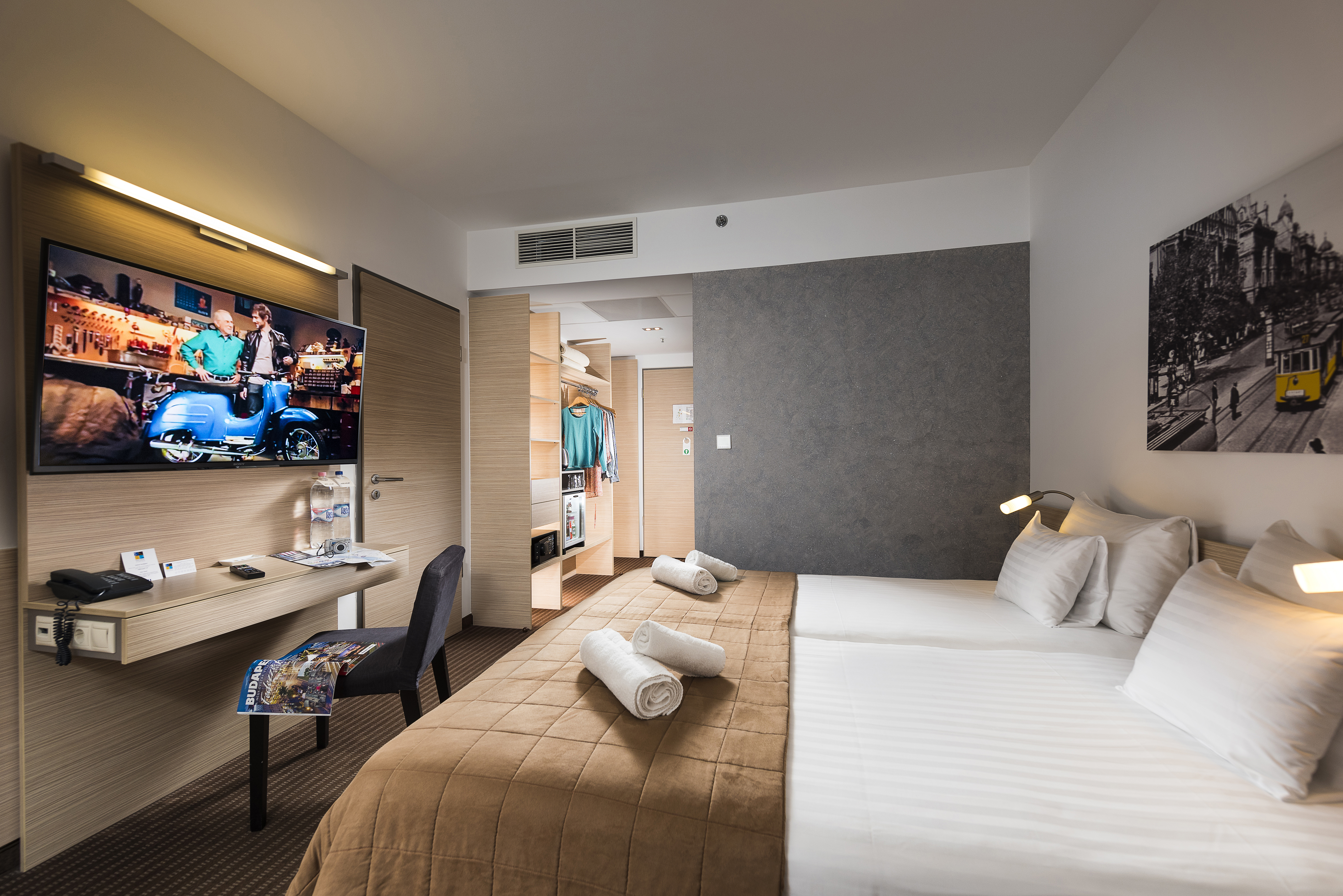 Double or Twin Standard