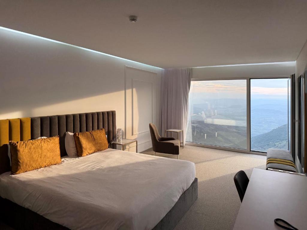 Double or Twin Deluxe