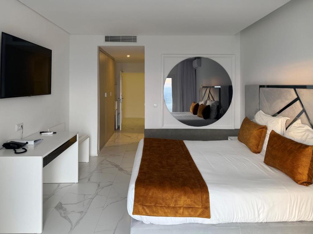 Double or Twin Standard