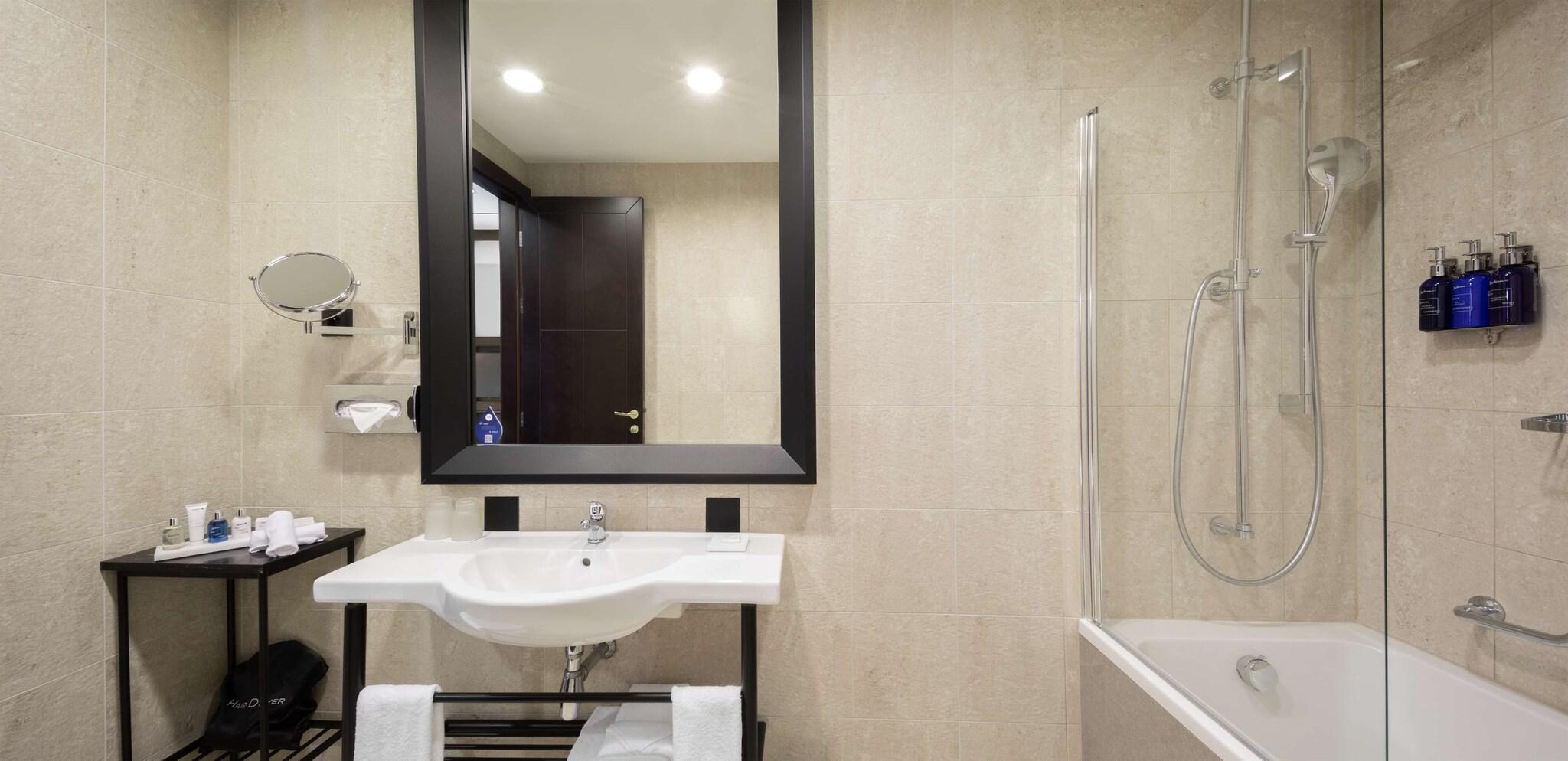 Junior Suite King Size Bed