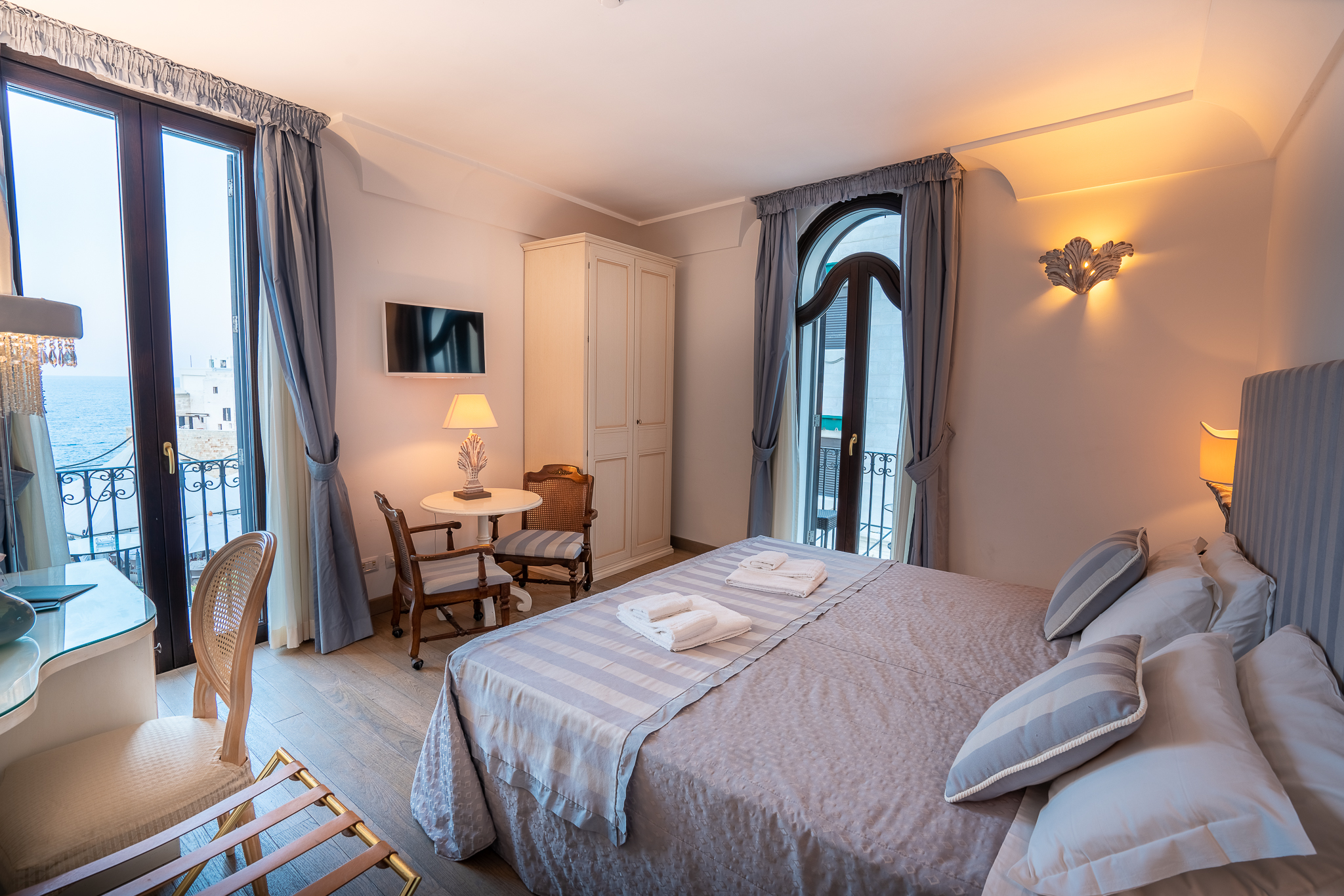 Double or Twin Annex