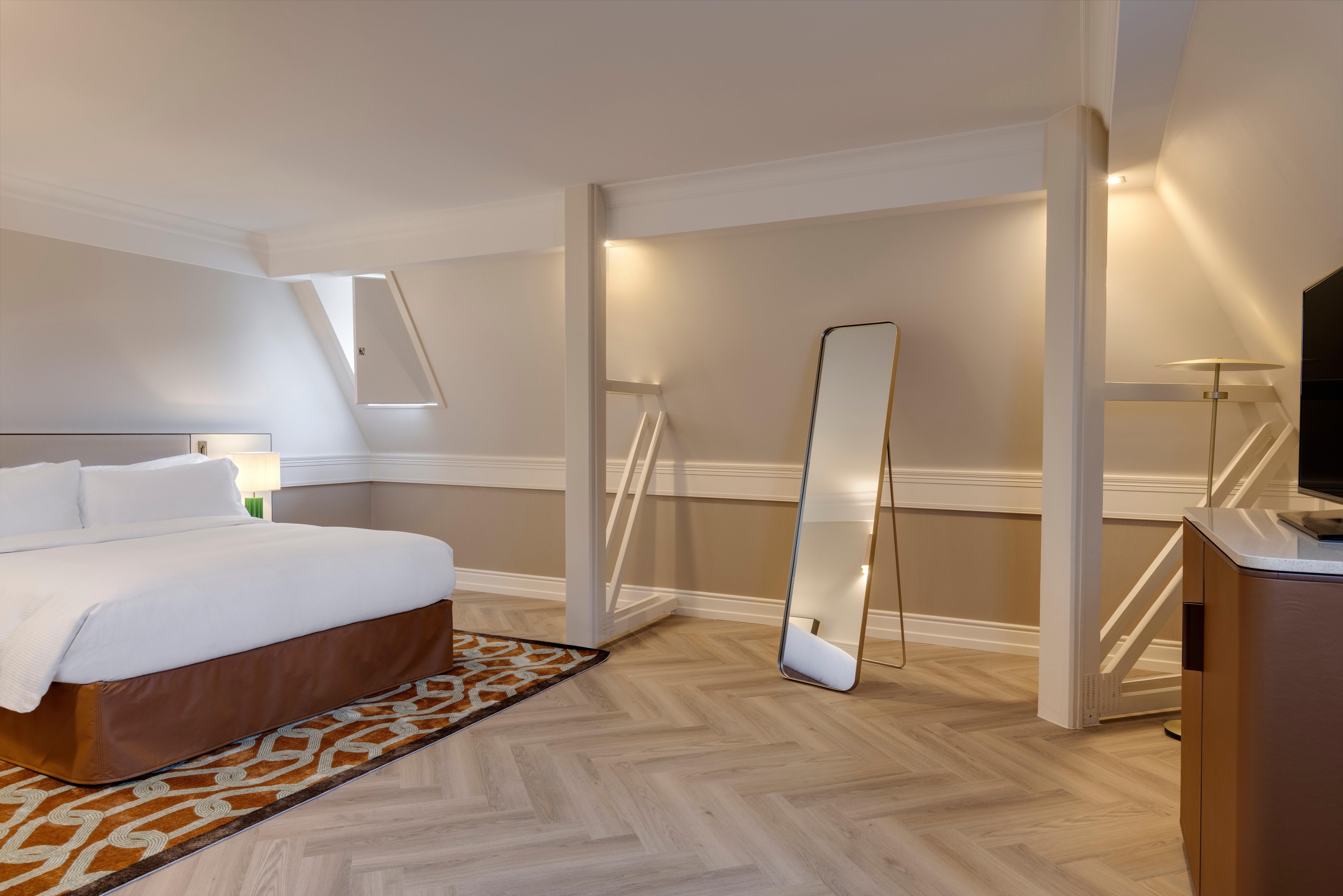 Double Queen Size Bed