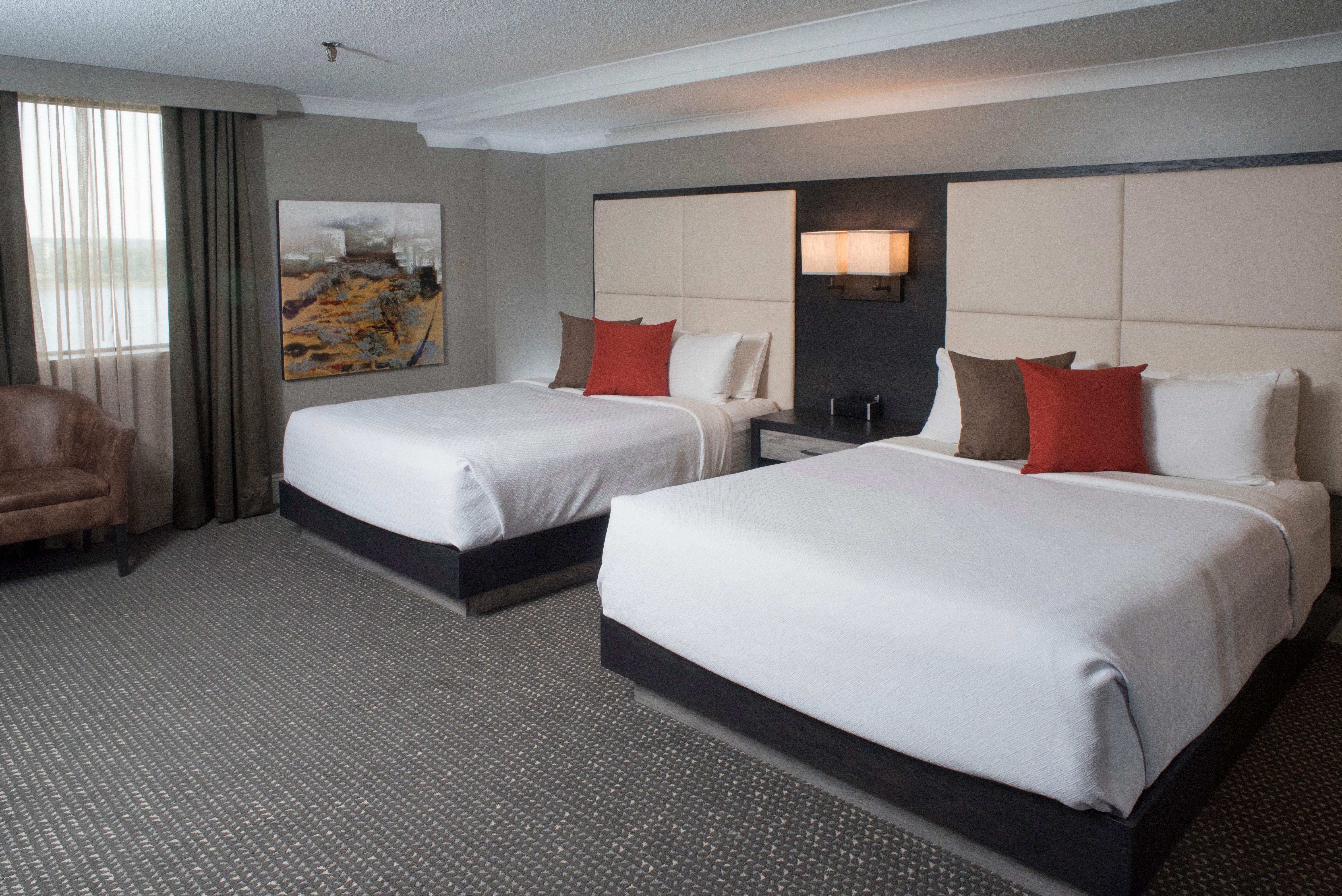Double Two Queen Beds Premium