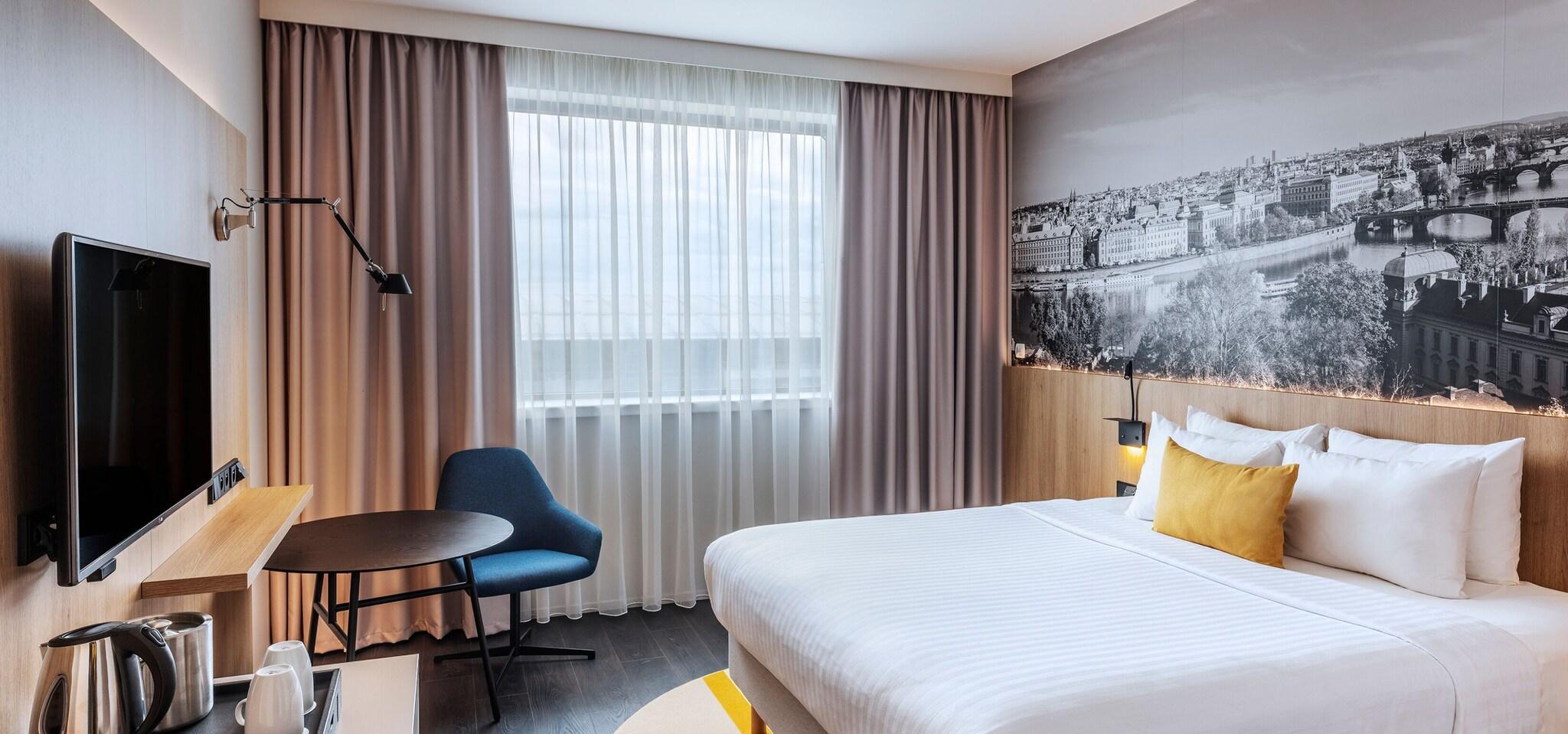 Double King Size Bed