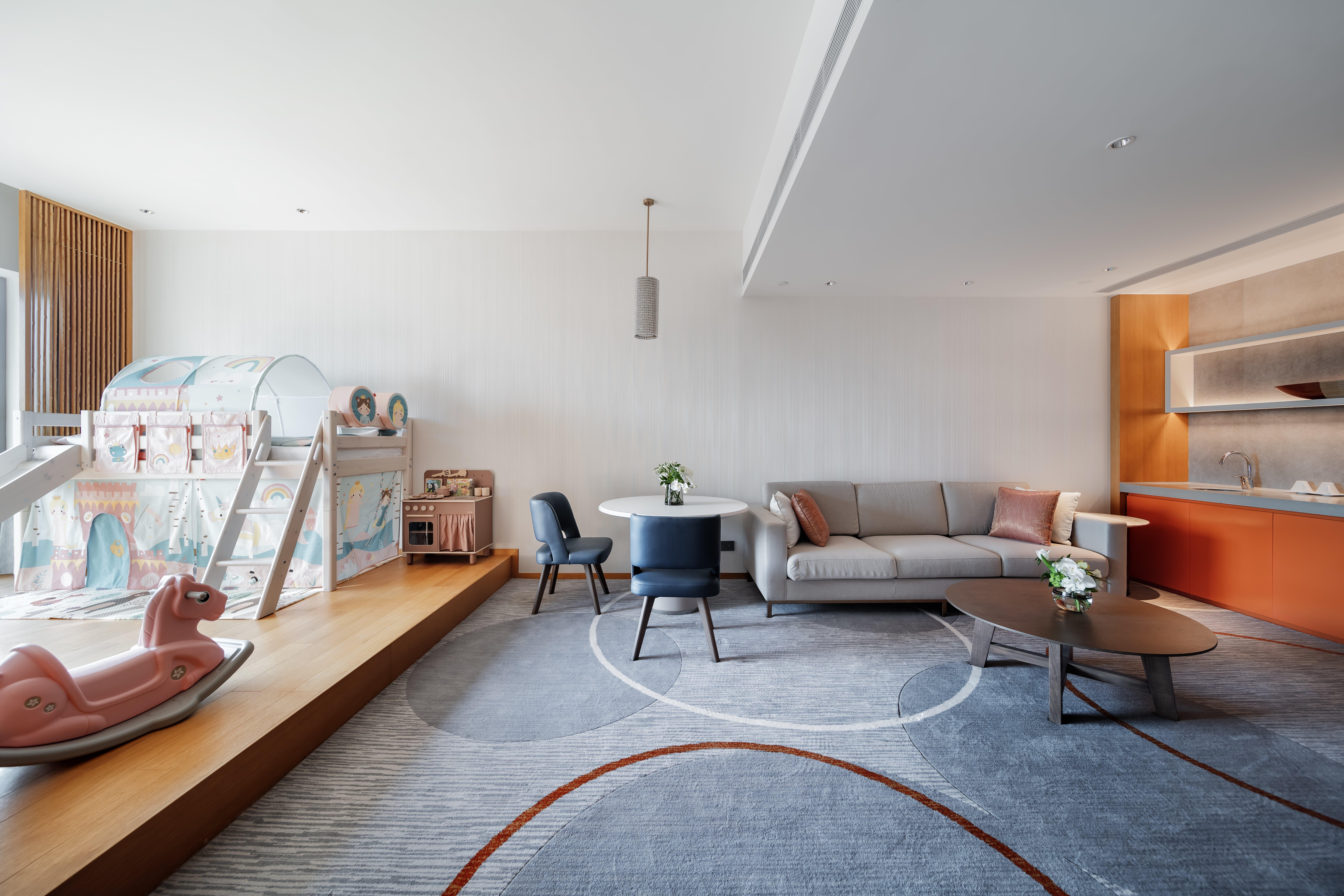 Suite Deluxe King Bed