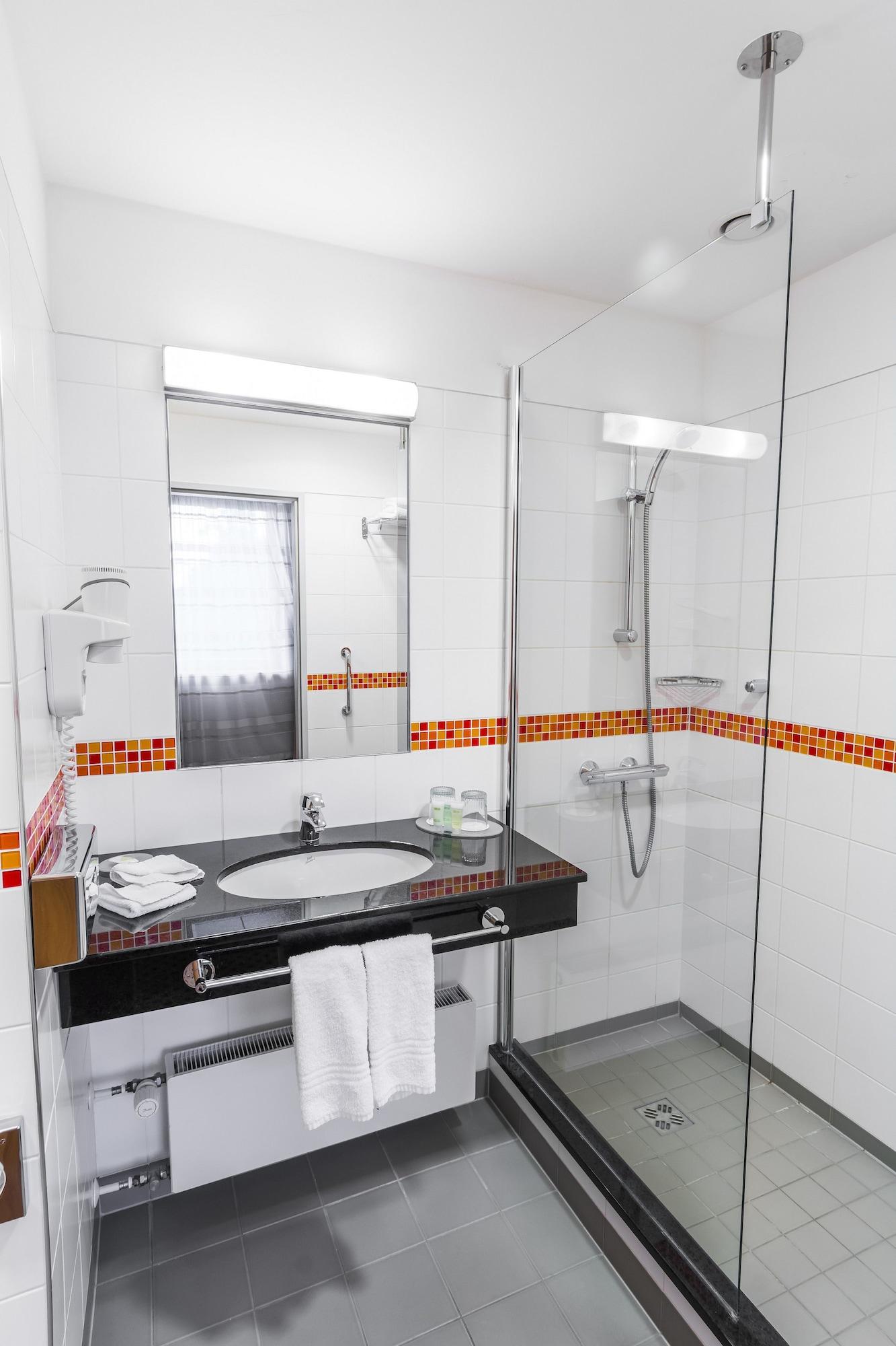 Studio King Size Bed