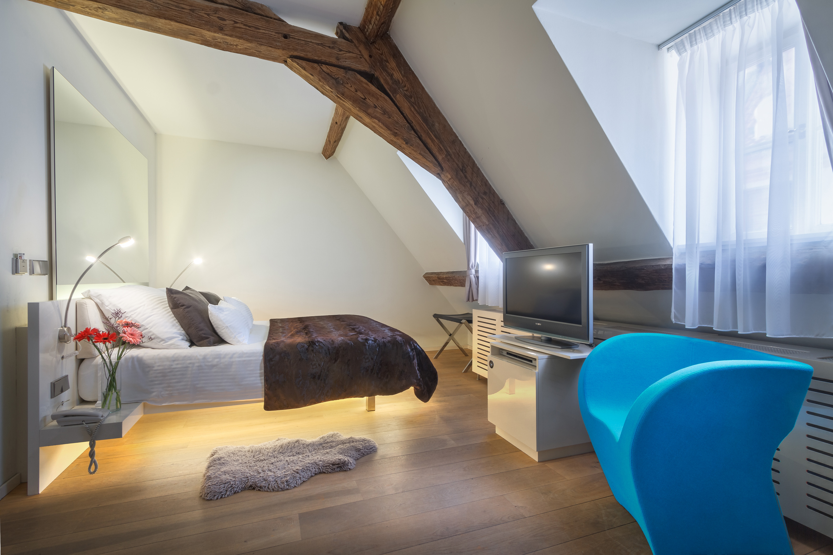 Double or Twin Standard