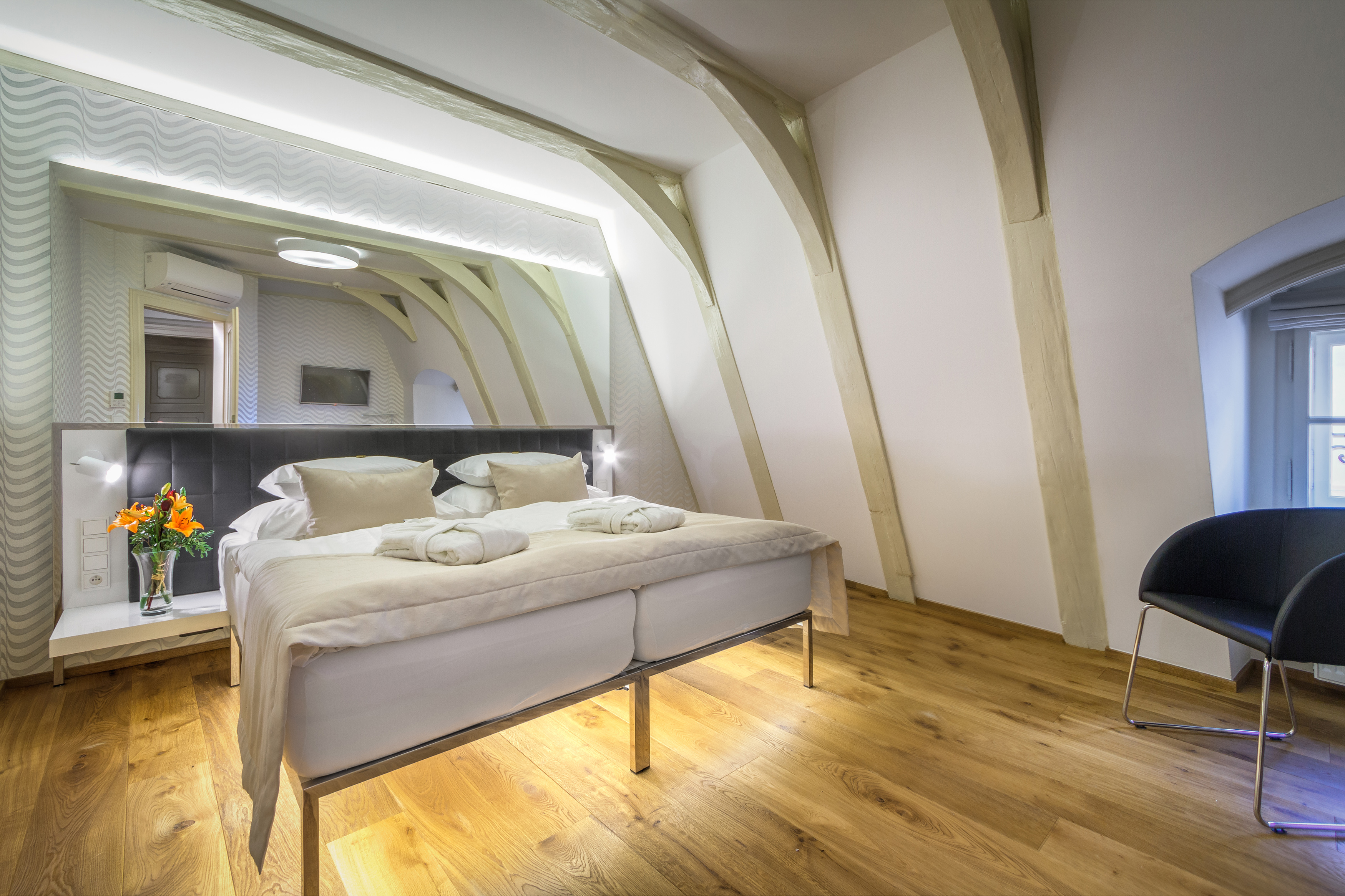 Double or Twin Standard