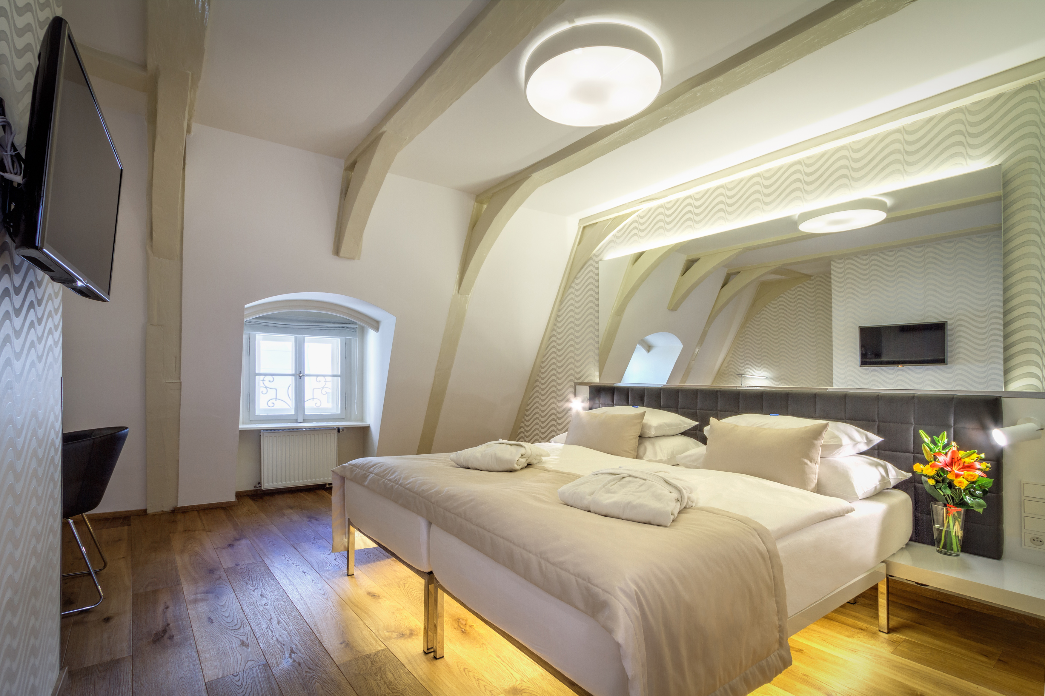 Double or Twin Standard