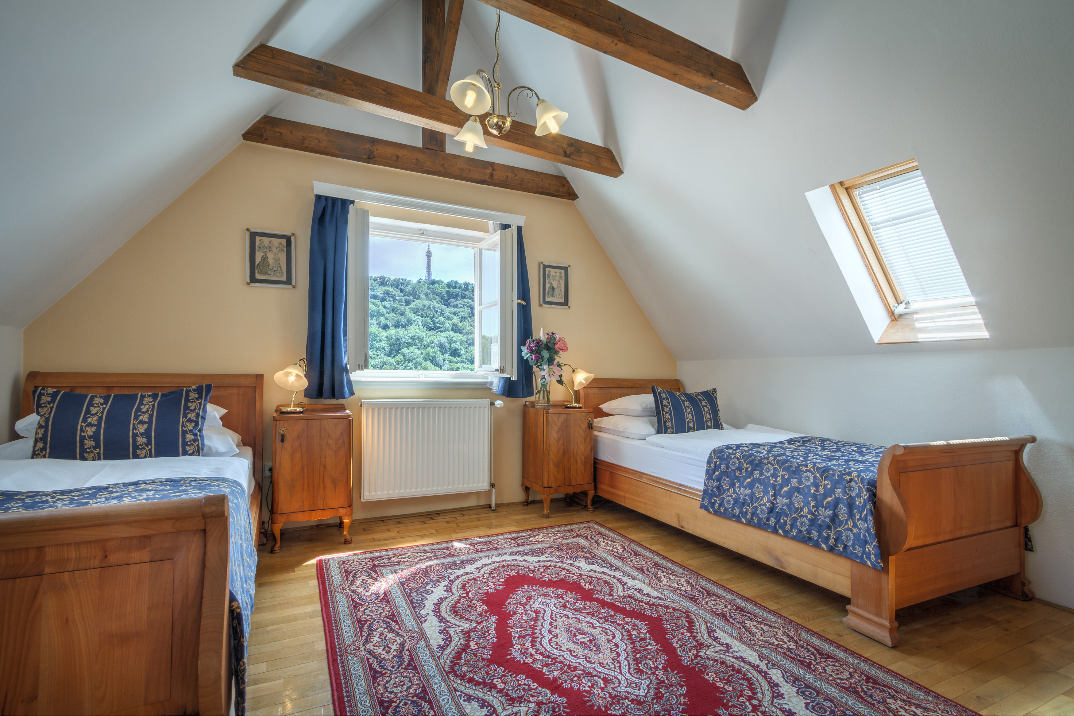 Family Room Capacity 4