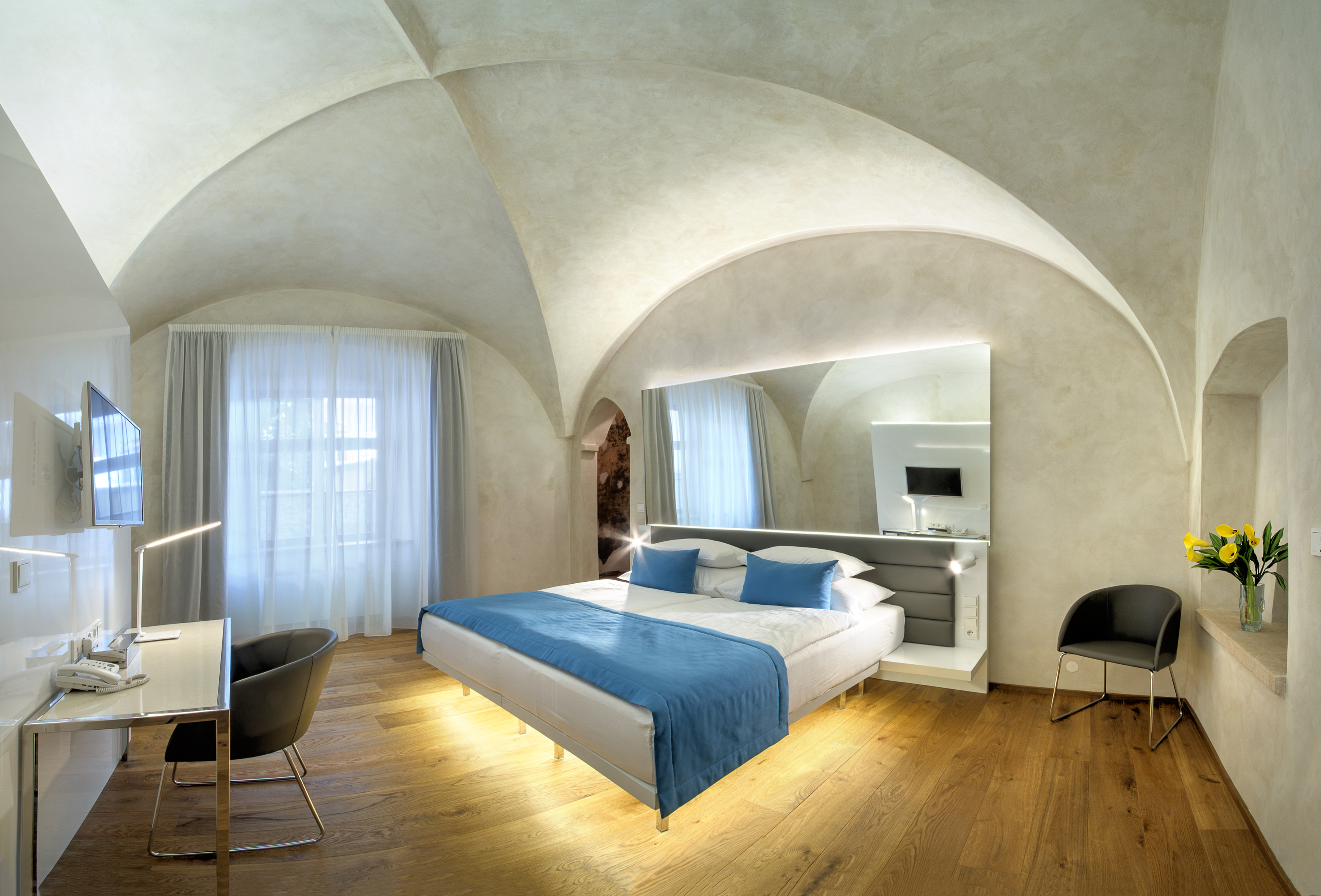 Double or Twin Deluxe