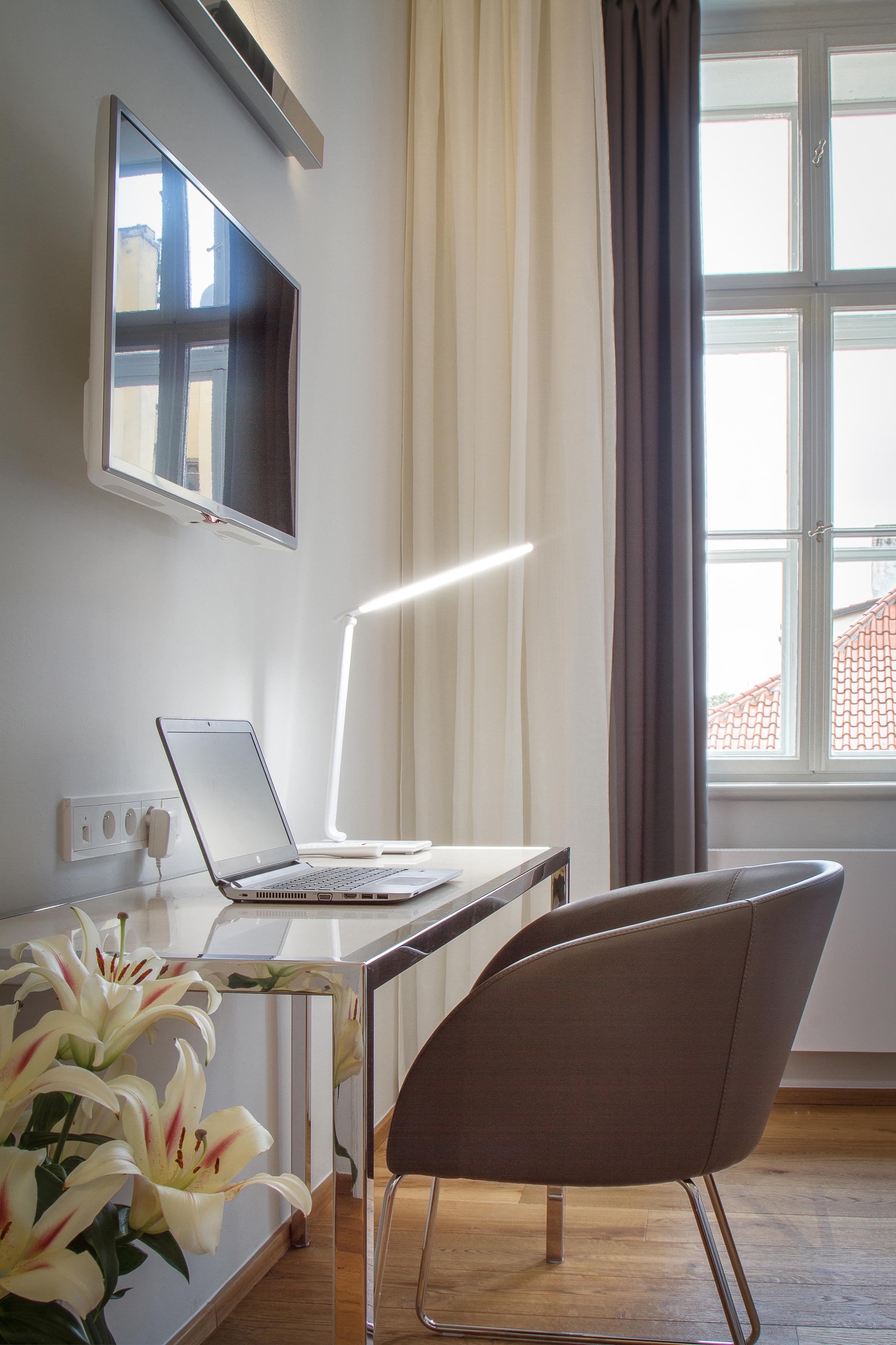 Double or Twin Deluxe