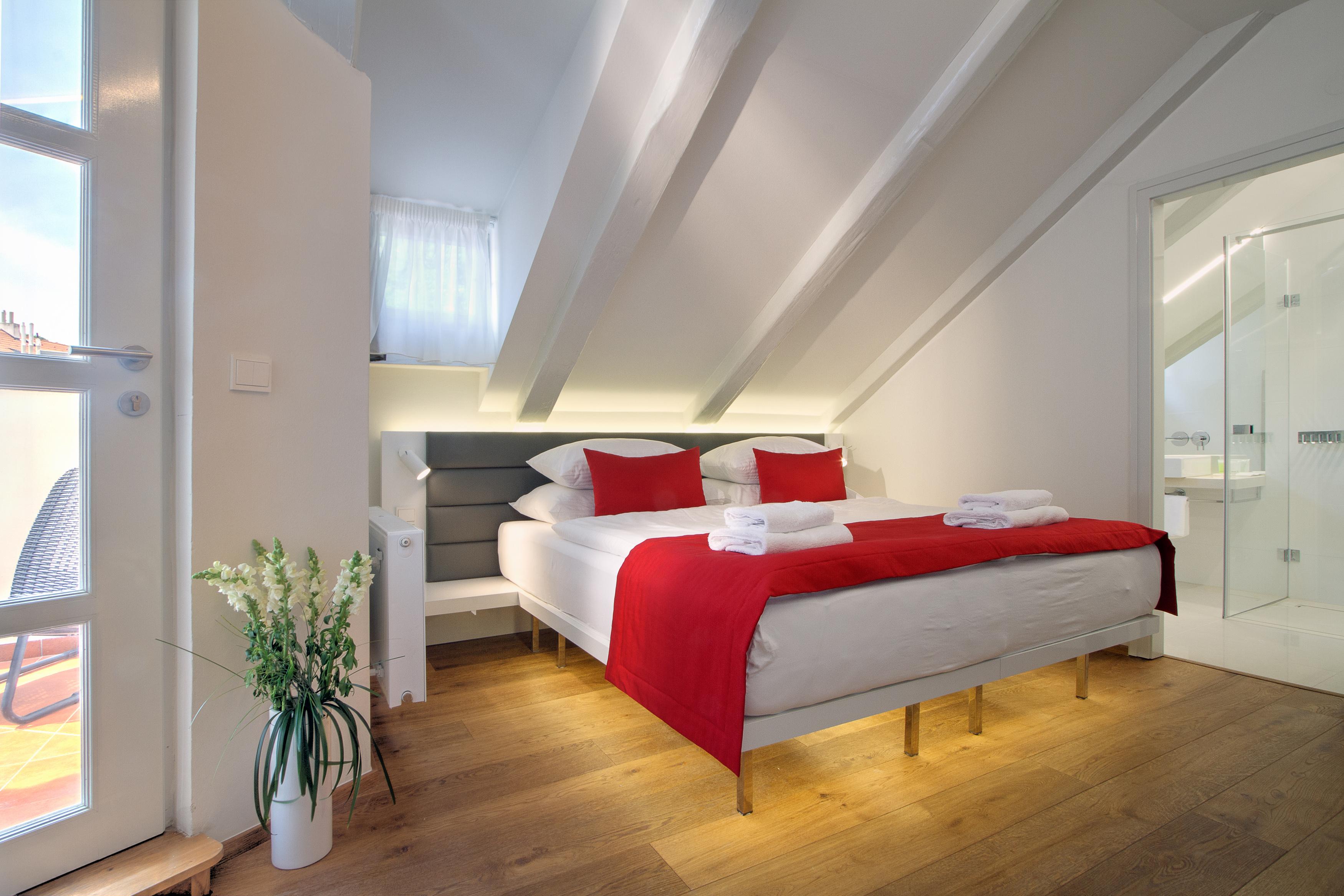 Double or Twin Deluxe