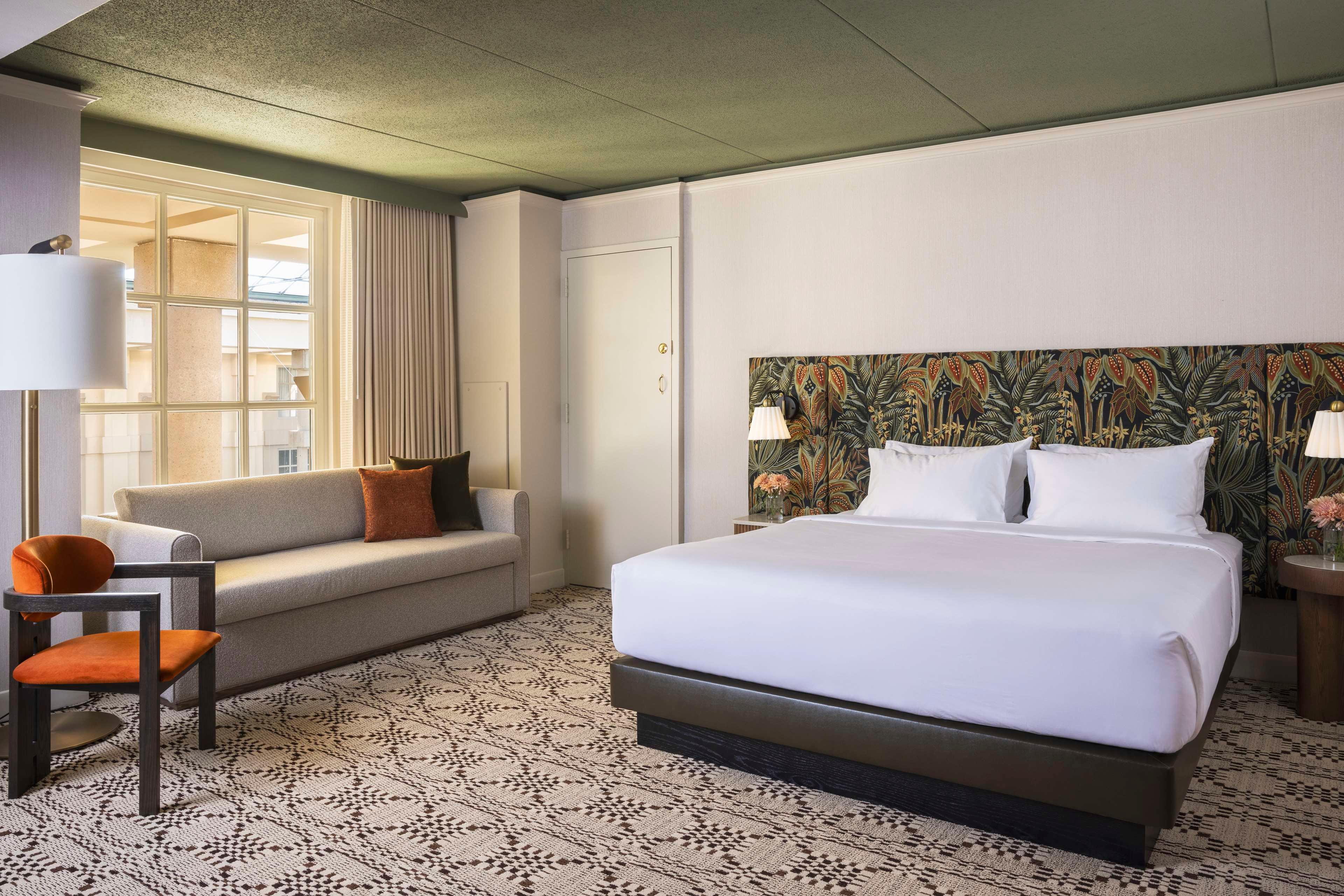 Double Deluxe King Bed