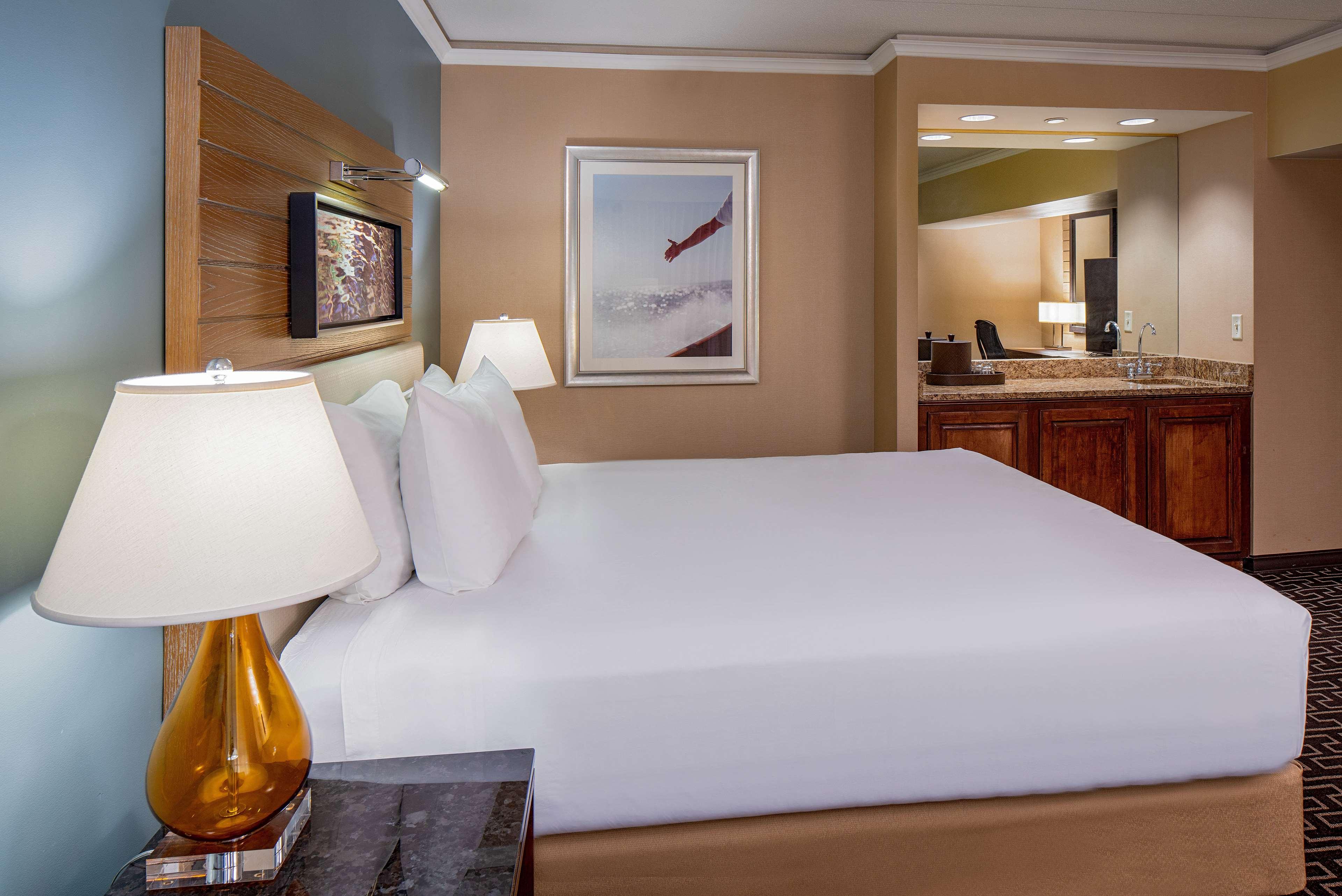 Double Deluxe King Bed