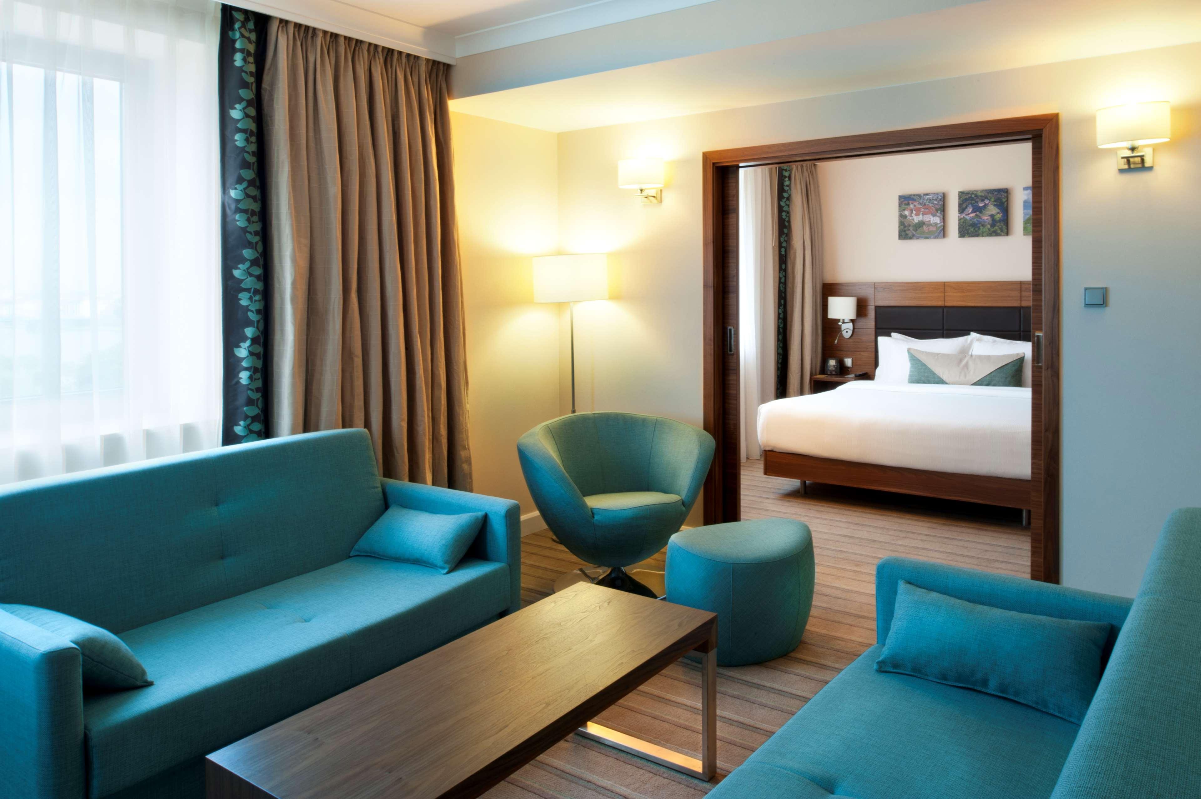 Junior Suite King Size Bed