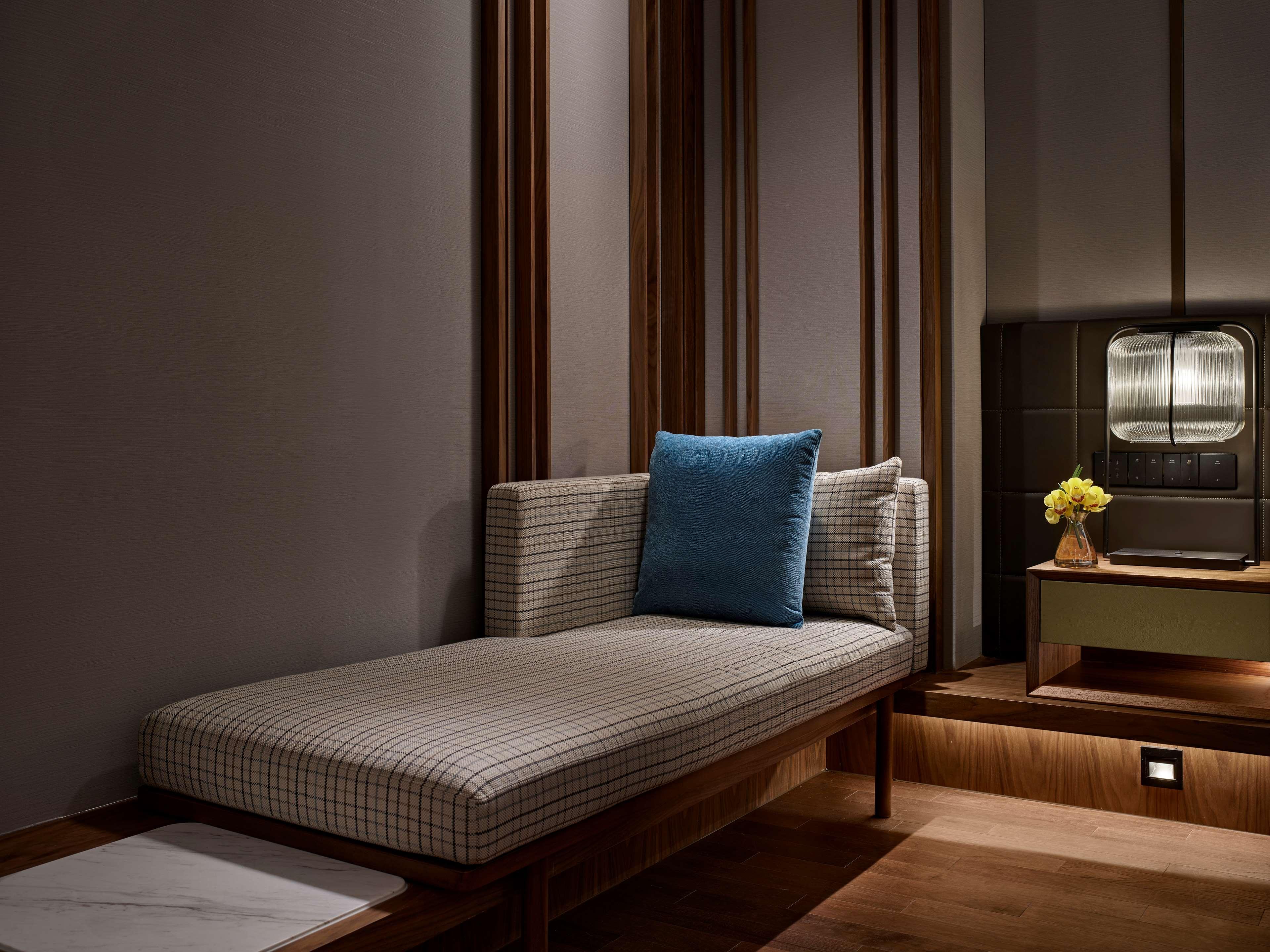 Double Executive King Bed