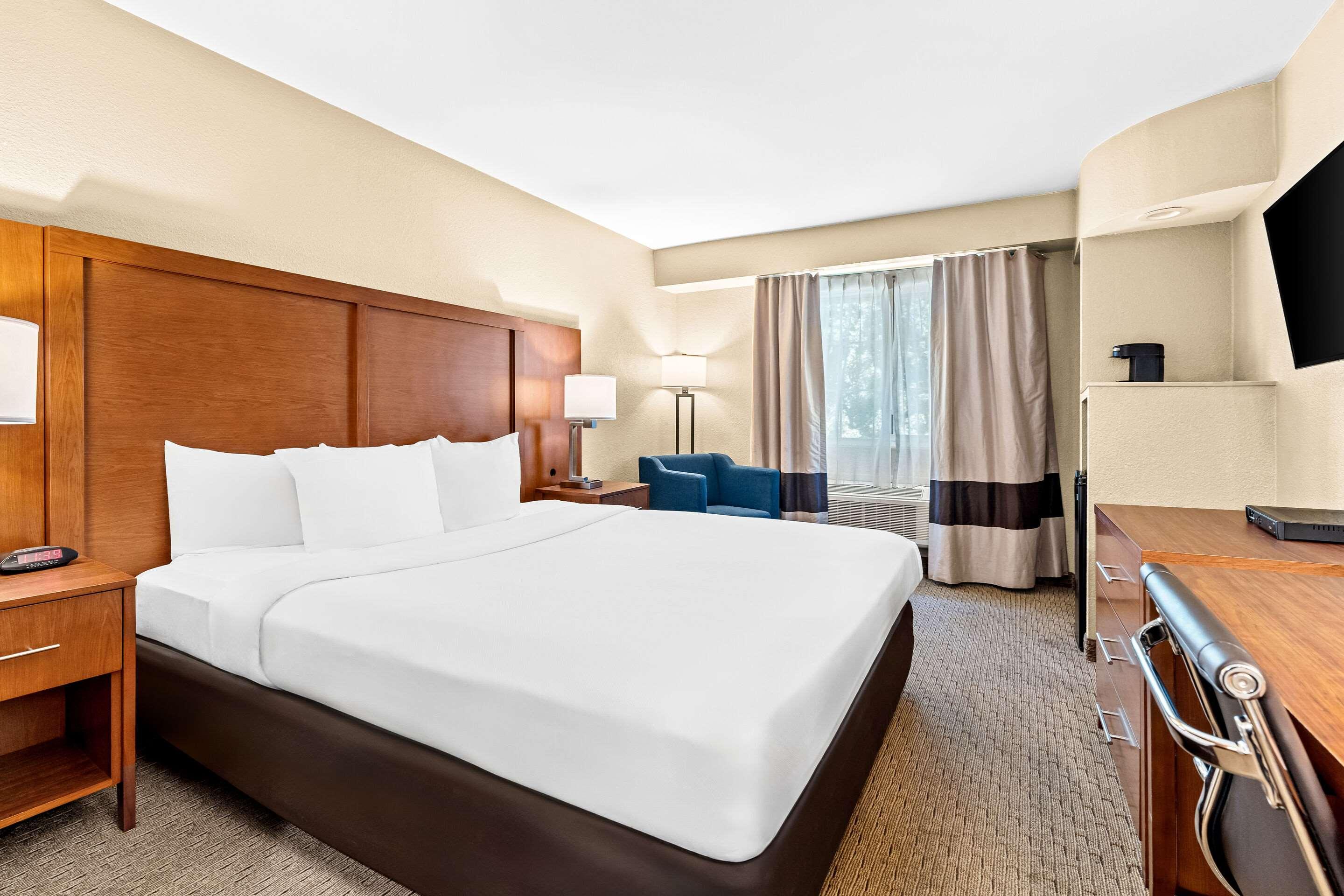 Double King Bed Non Smoking