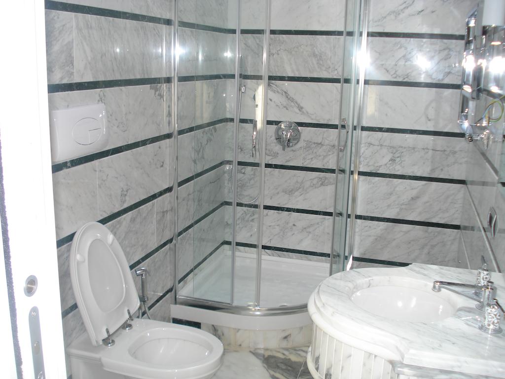 Double or Twin Deluxe