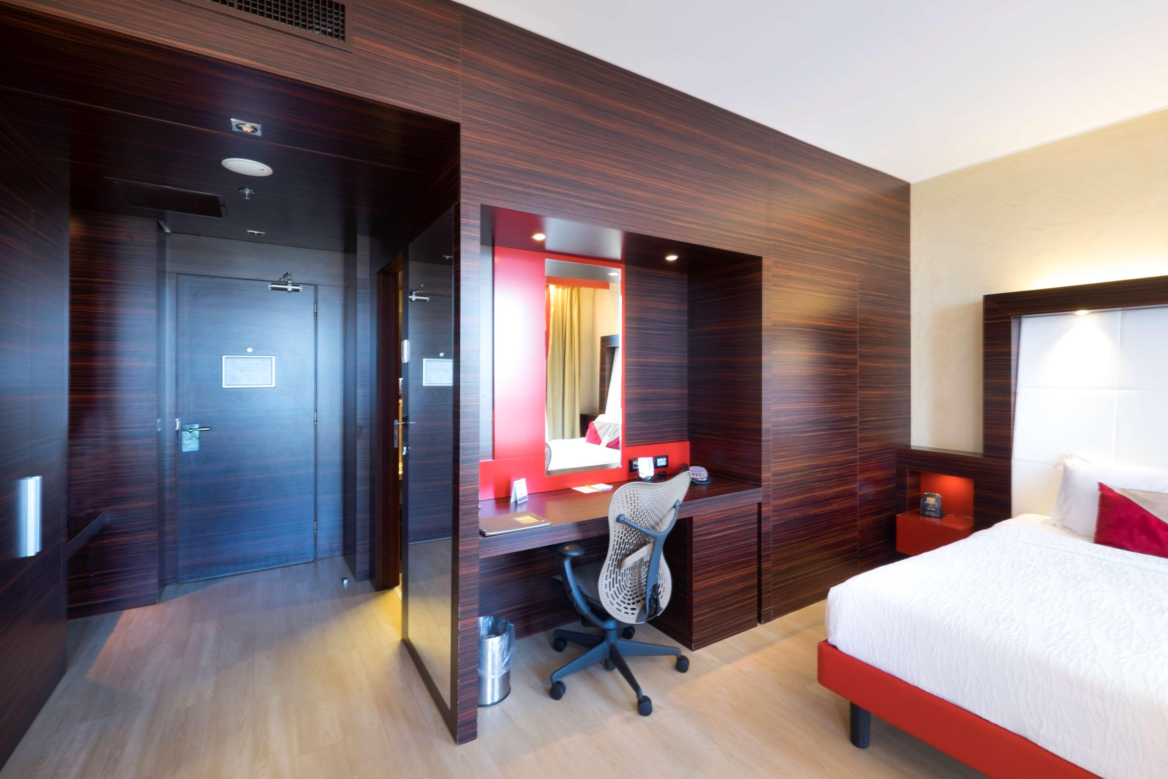 Double Superior King Bed